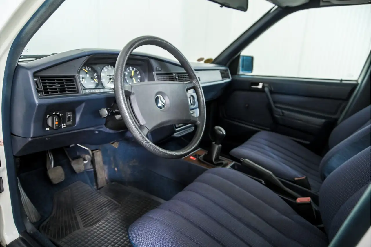 Mercedes-Benz 190D 2.0 Wegenbelastingvrij, foto 11