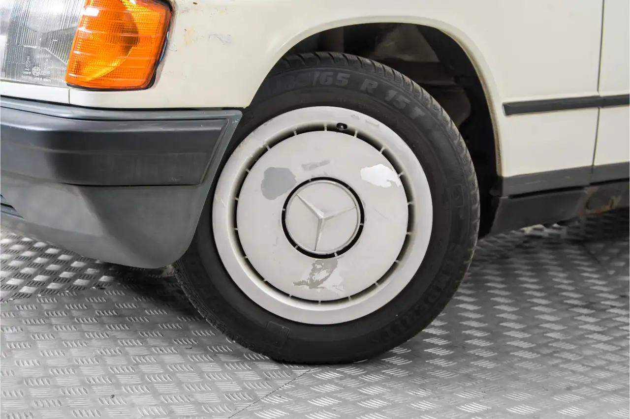 Mercedes-Benz 190D 2.0 Wegenbelastingvrij, foto 4