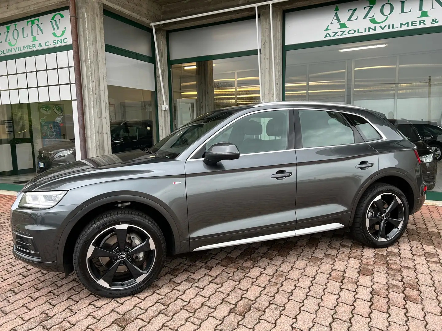 Audi Q5 40 tdi quattro 190cv s-tronic, S-line, 20", Led Grigio - 2