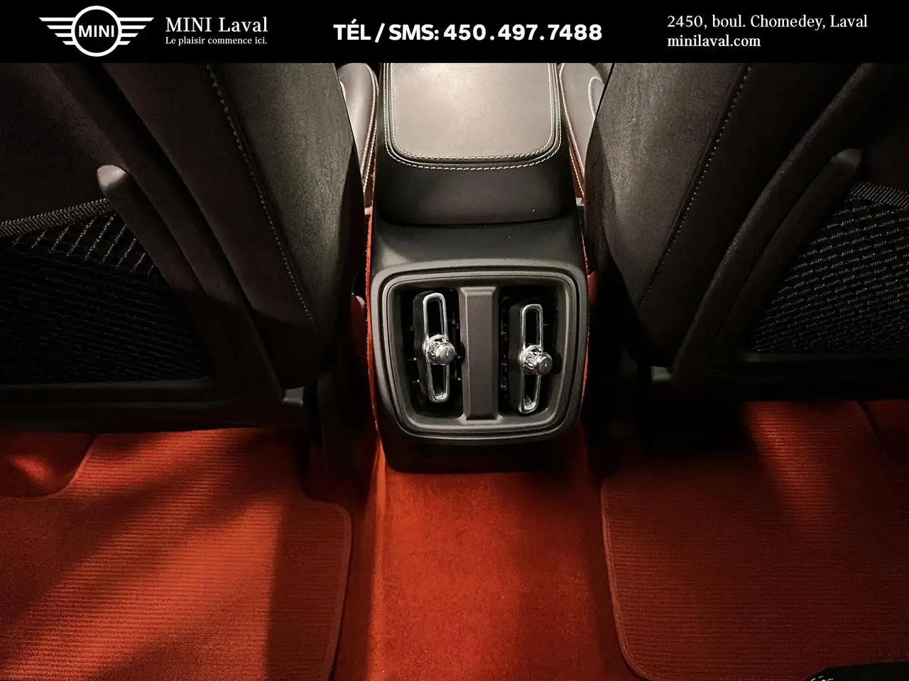 Volvo XC40 photo Volvo XC40