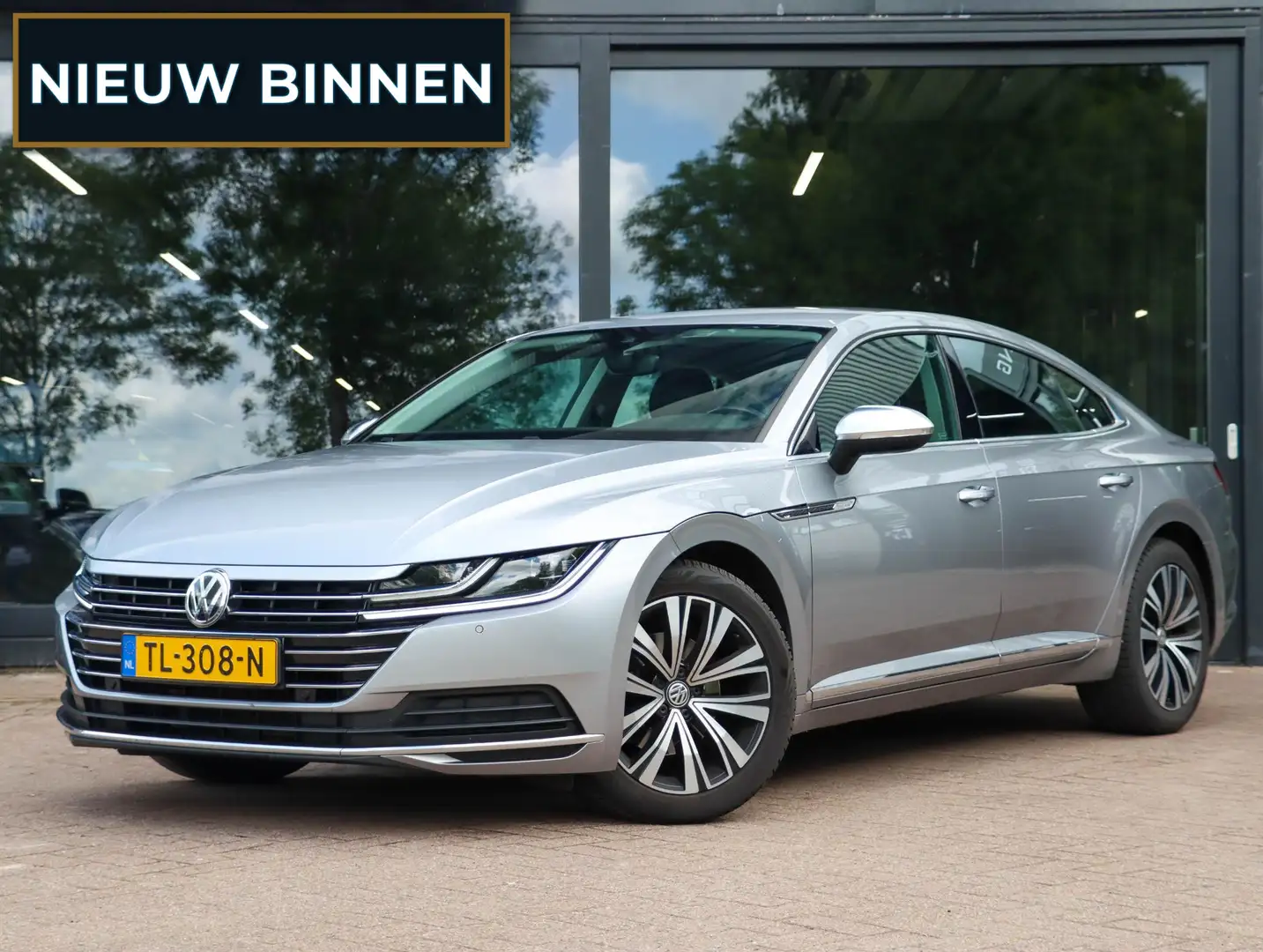 Volkswagen Arteon 1.5 TSI Elegance Business DSG Grijs - 1
