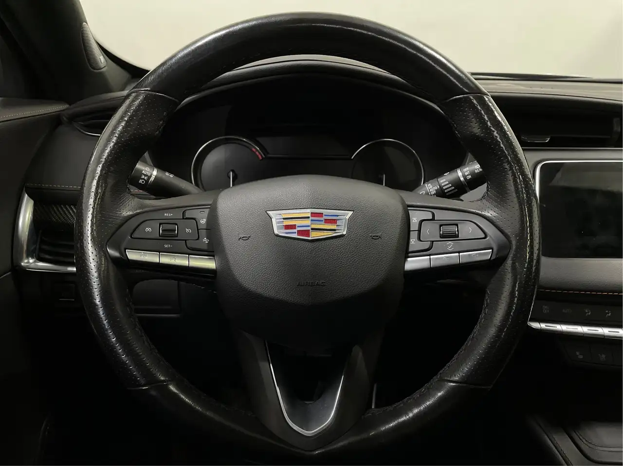 Cadillac XT4 снимка Cadillac XT4