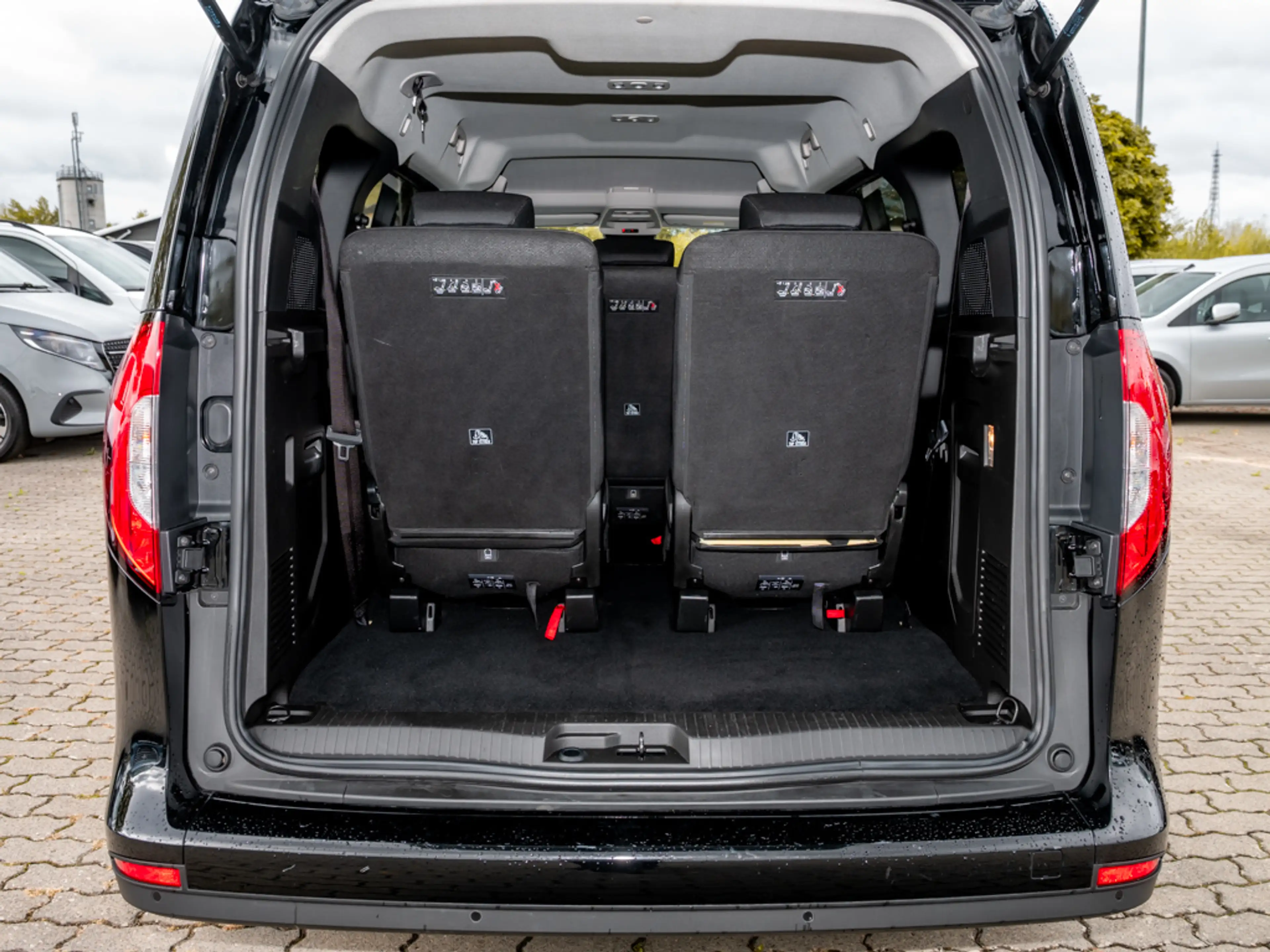 Mercedes-Benz Citan 113 TOURER LANG 7 SITZE LED MBUX KAMERA — photo 16