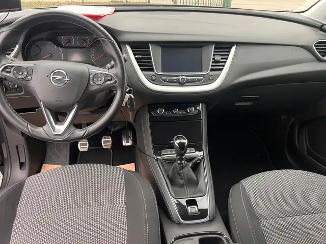 Opel Grandland X view 8