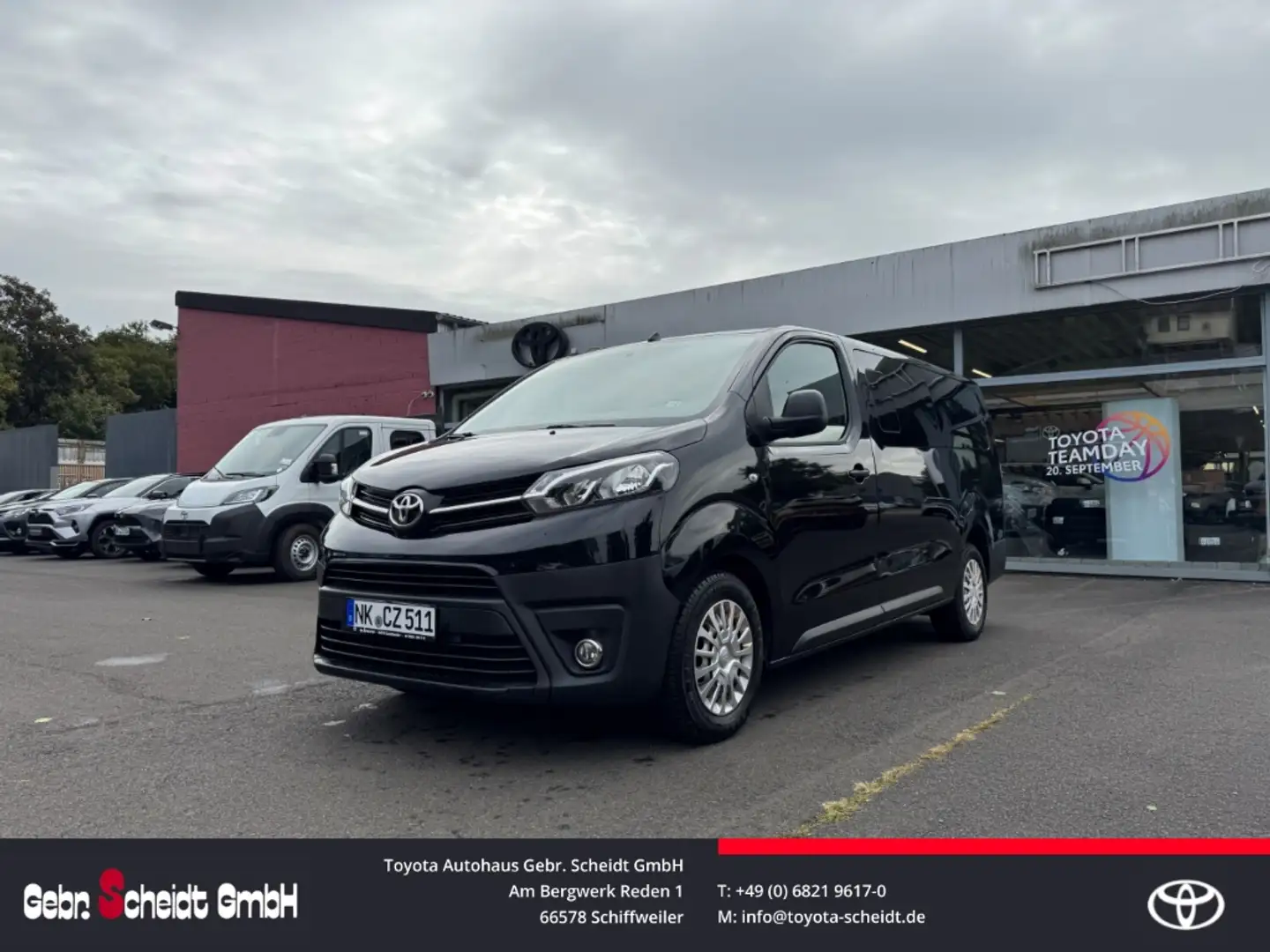 Toyota Proace Verso Automatik 90kw 8 Sitzer Rückfahrkamera Sitzh Schwarz - 1