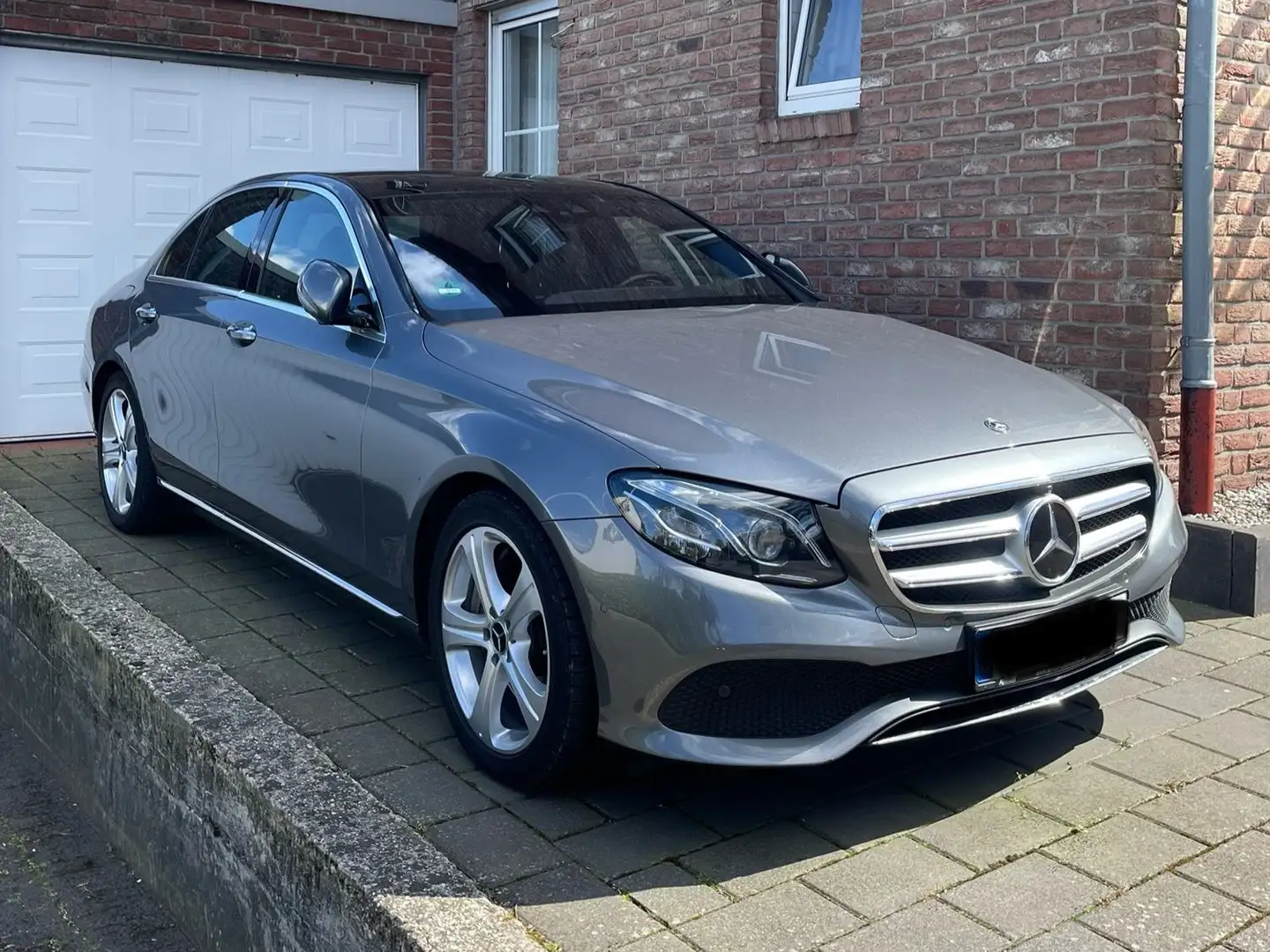 Mercedes-Benz E 400 4Matic 9G-TRONIC Avantgarde Designo Voll Gris - 1
