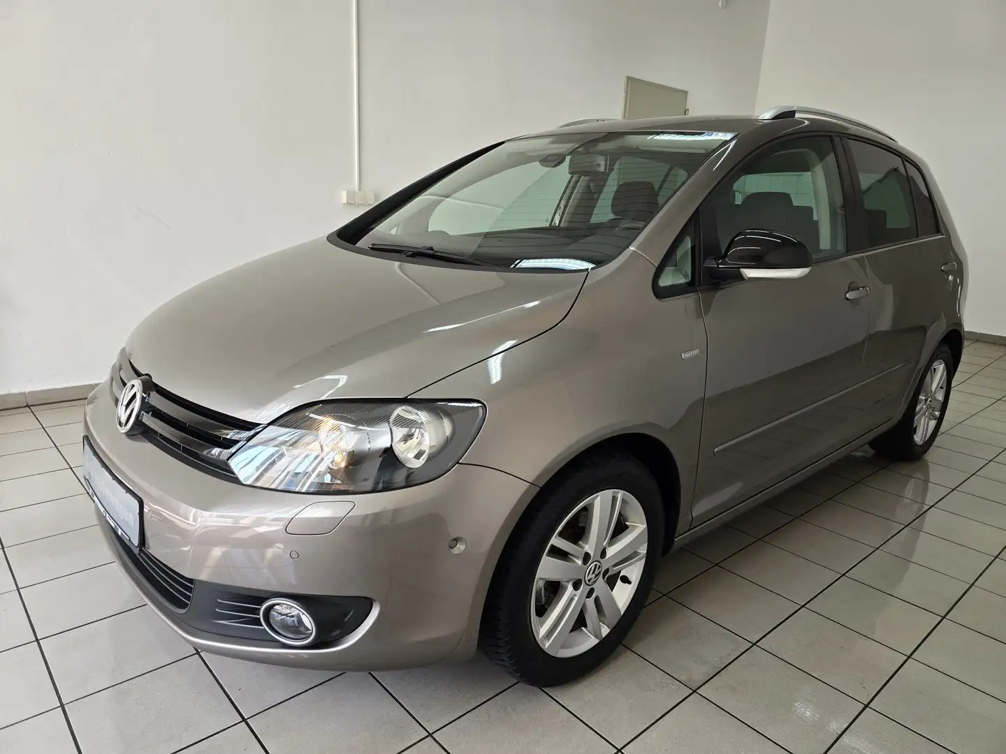 Volkswagen Golf Plus VI Match Standheizung Parkassistent Sitzheizung Brown - 1