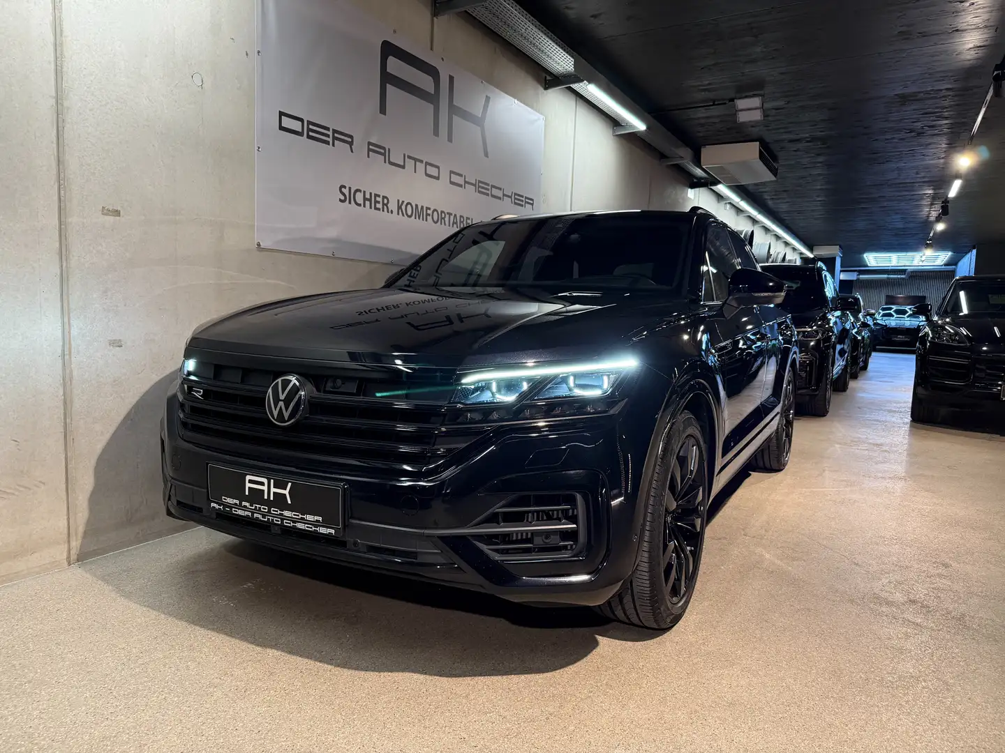 Volkswagen Touareg R 4Motion eHybrid Schwarz - 1