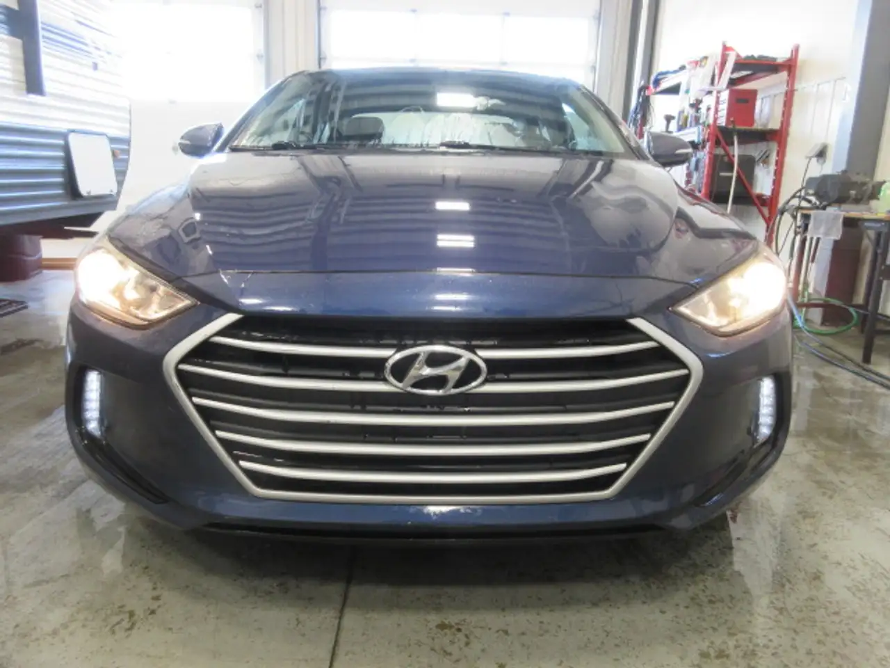Hyundai ELANTRA снимка Hyundai ELANTRA