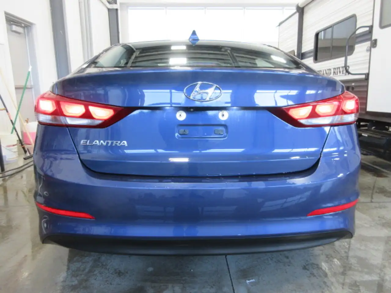 Hyundai ELANTRA снимка Hyundai ELANTRA