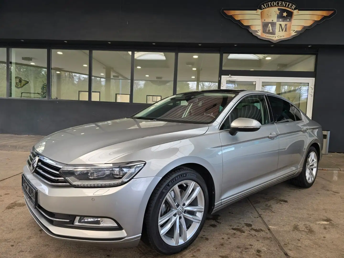 Volkswagen Passat Lim. Comfortline BMT LED/NAVI/Panorama/PD Argent - 1