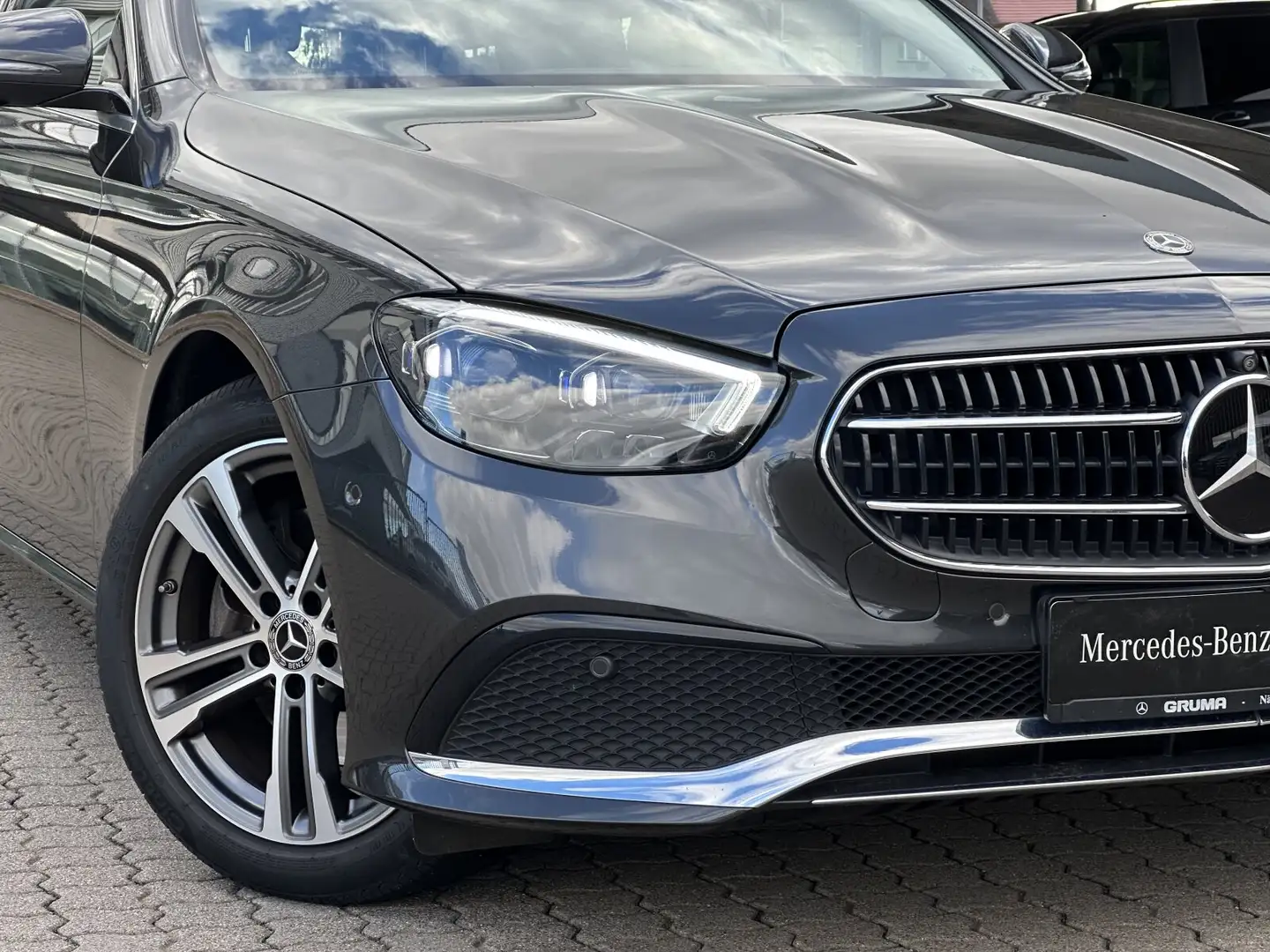Mercedes-Benz E 220 E 220 d T-Modell Avantgarde+AHK+Multib+Pano+360° Gris - 2