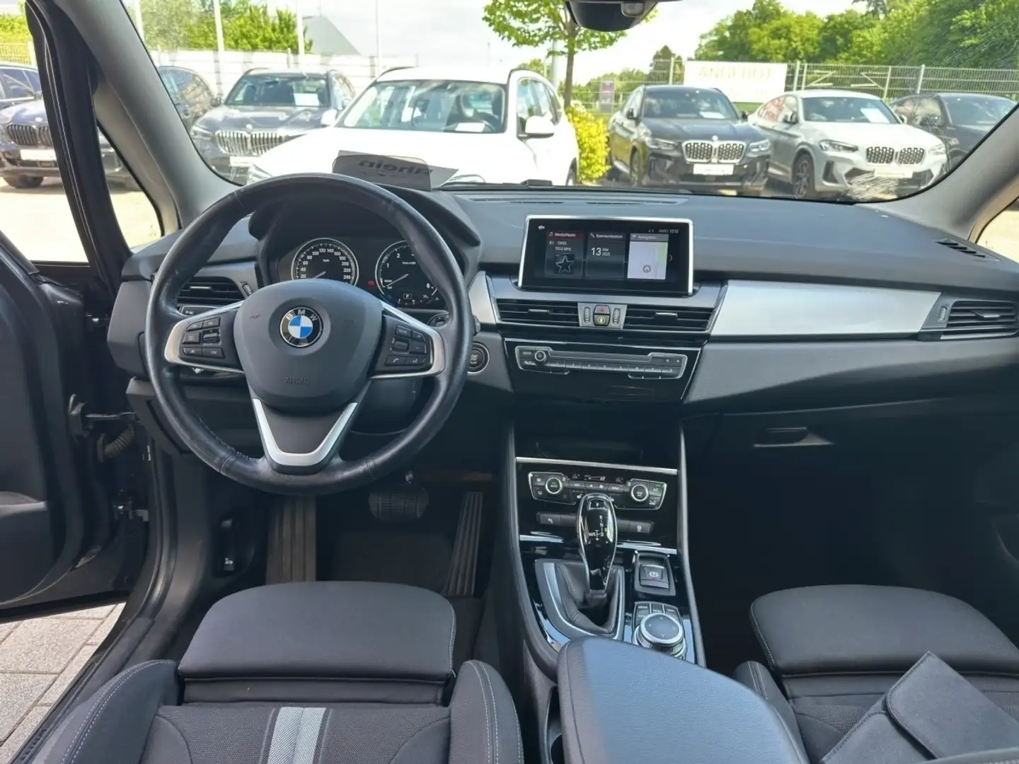 BMW 218 d Gran Tourer Advantage ACC HeadUp Ad. LED Grau - 2