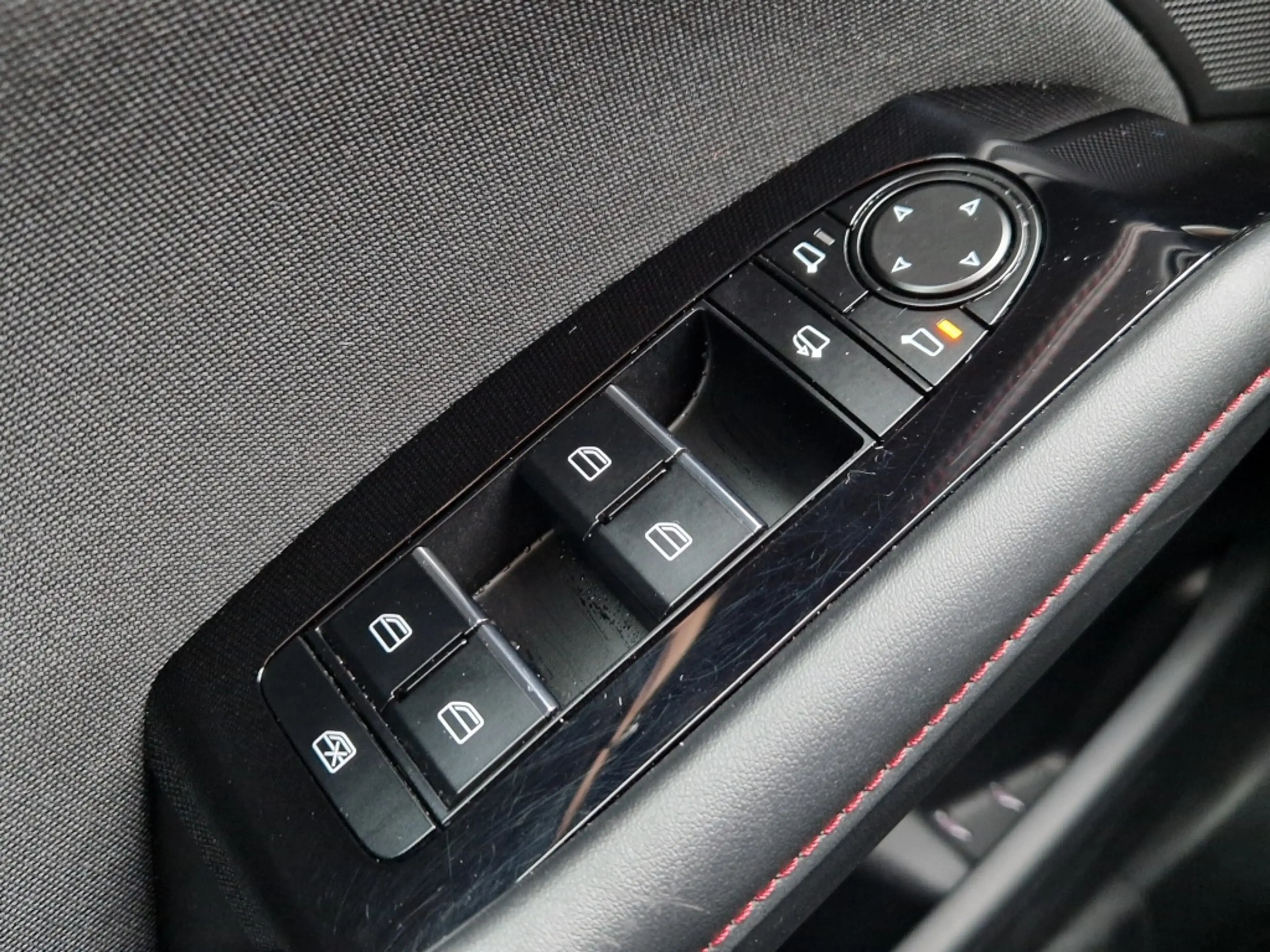 Mazda 3 2.5 140pk Homura / Camera / Sensoren / Carplay / S — photo 4