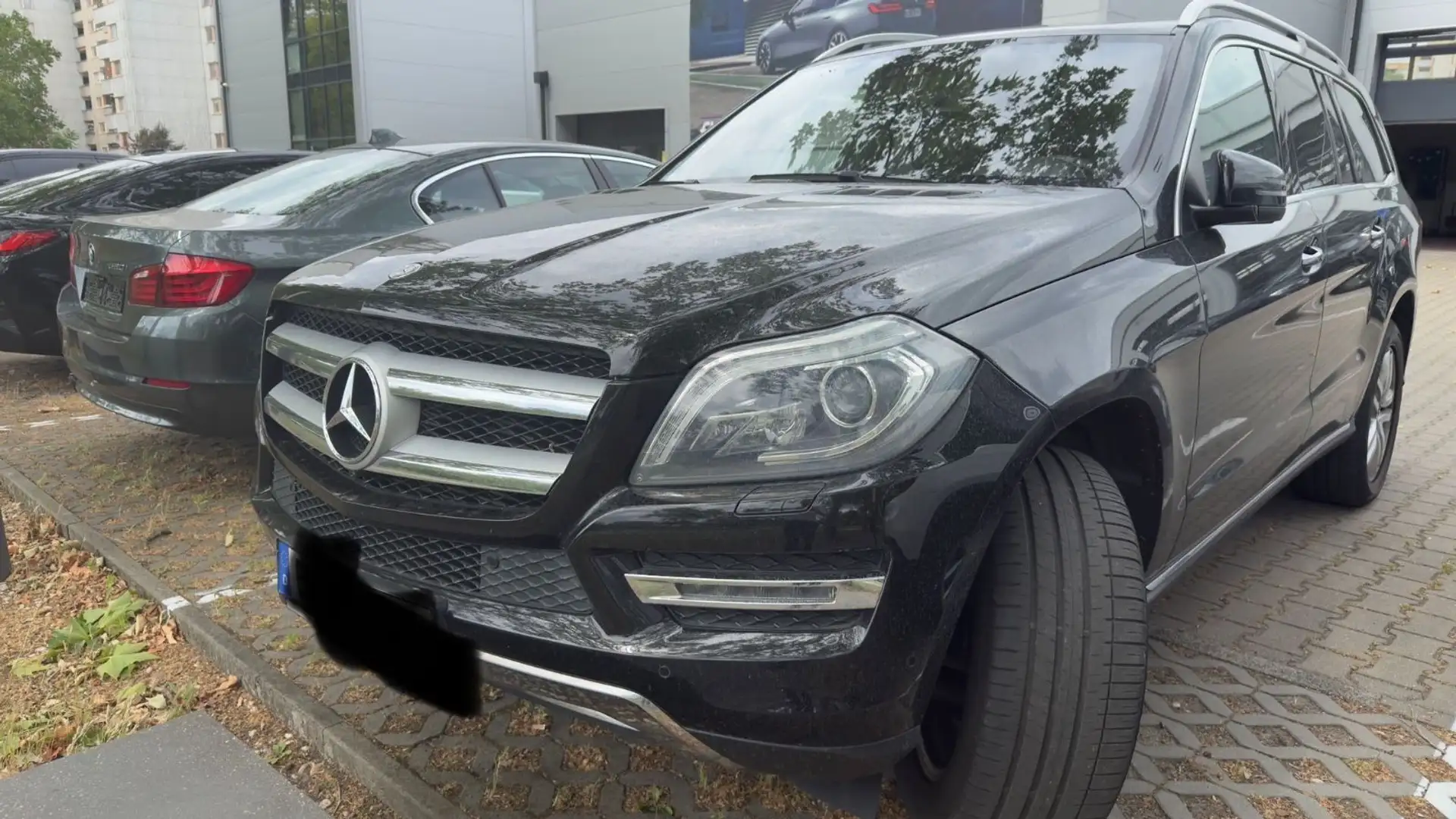 Mercedes-Benz GL 350 BlueTec 4Matic Designo Exslusive 2 Hand Zwart - 2