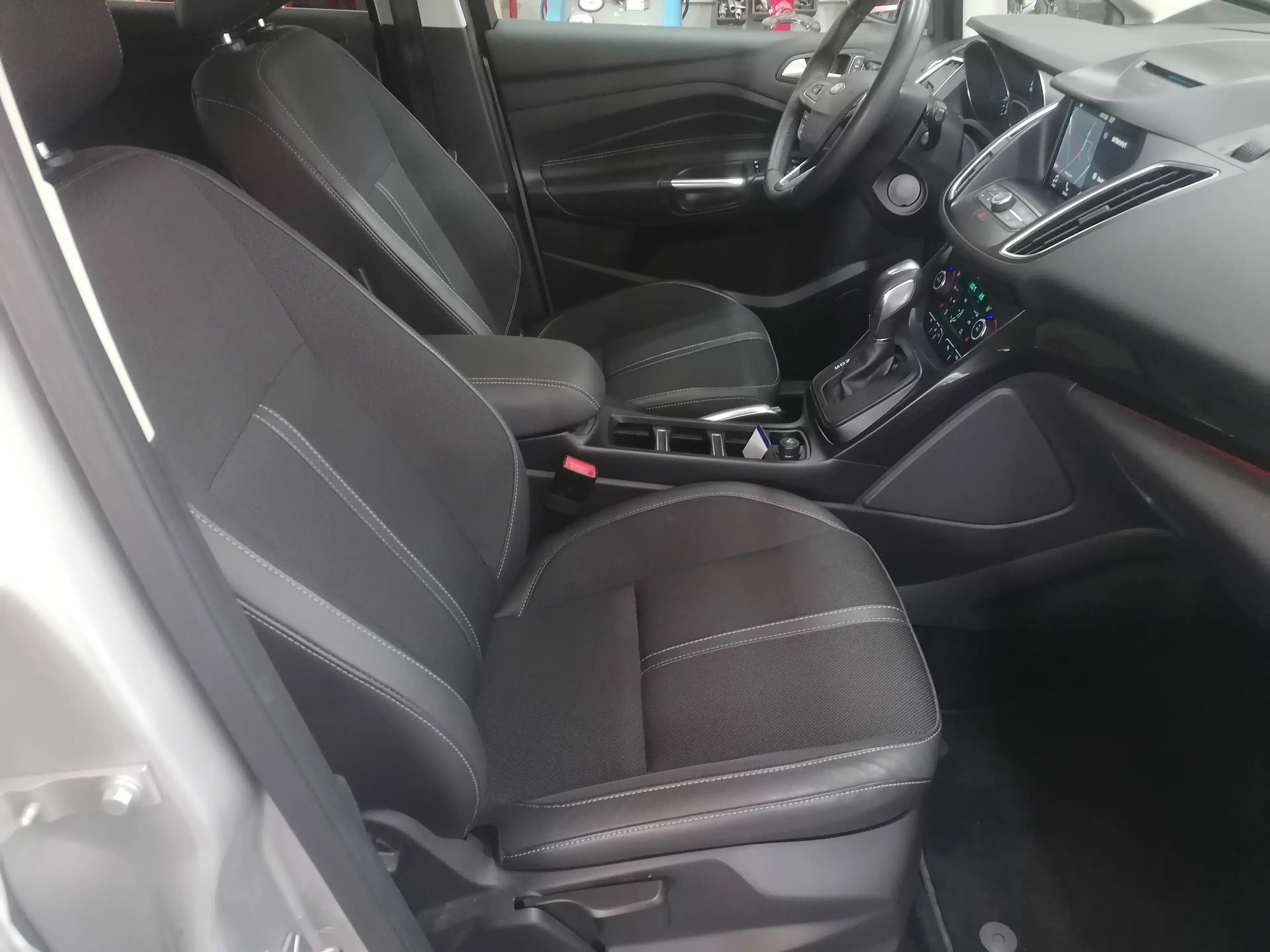 Ford C-Max Titanium / AHK / 1 Hand — photo 13