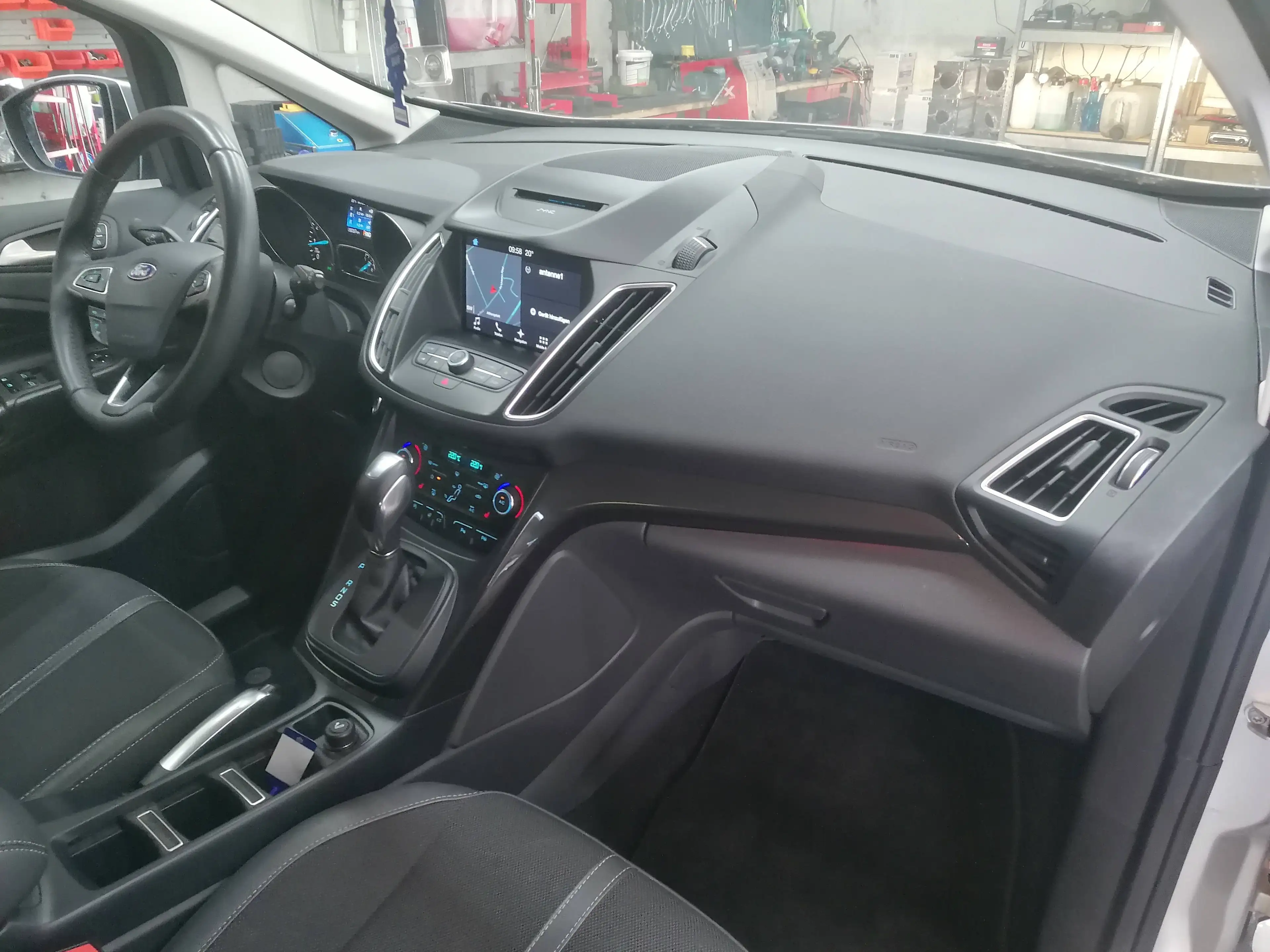 Ford C-Max Titanium / AHK / 1 Hand — photo 14