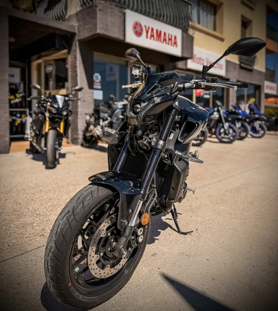 Yamaha MT-09 Noir - 1