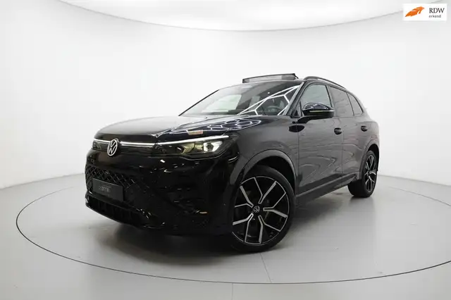 Volkswagen Tiguan main image