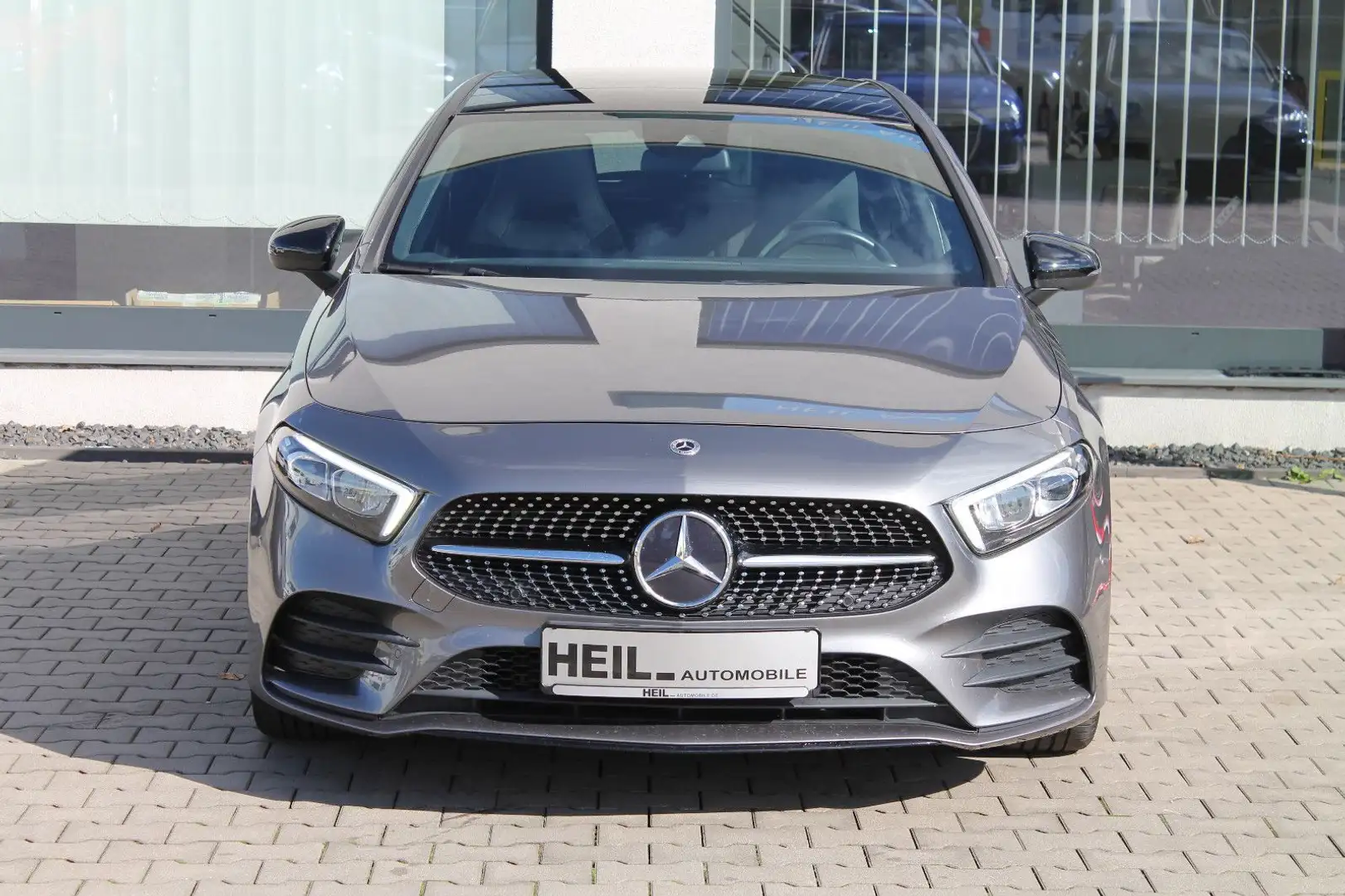 Mercedes-Benz A 200 AMG LINE*NAVI*LED*KAMERA*SHZ*DAB* Grau - 2