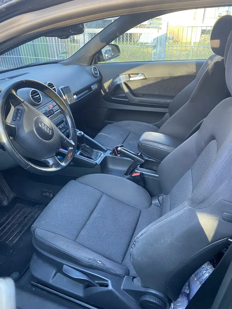 Audi A3 2.0 TDI Ambiente - 2