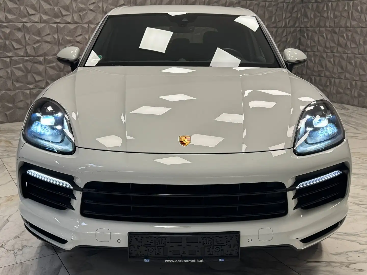 Porsche Cayenne Basis*VOLL FAHBEREIT*59.270km*TOP PREIS* Weiß - 2