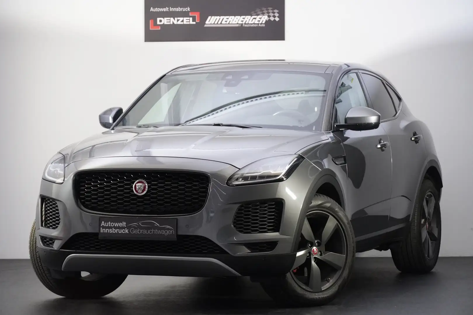 Jaguar E-Pace E-Pace 2,0DI4 D150 AWD Aut. Grau - 2