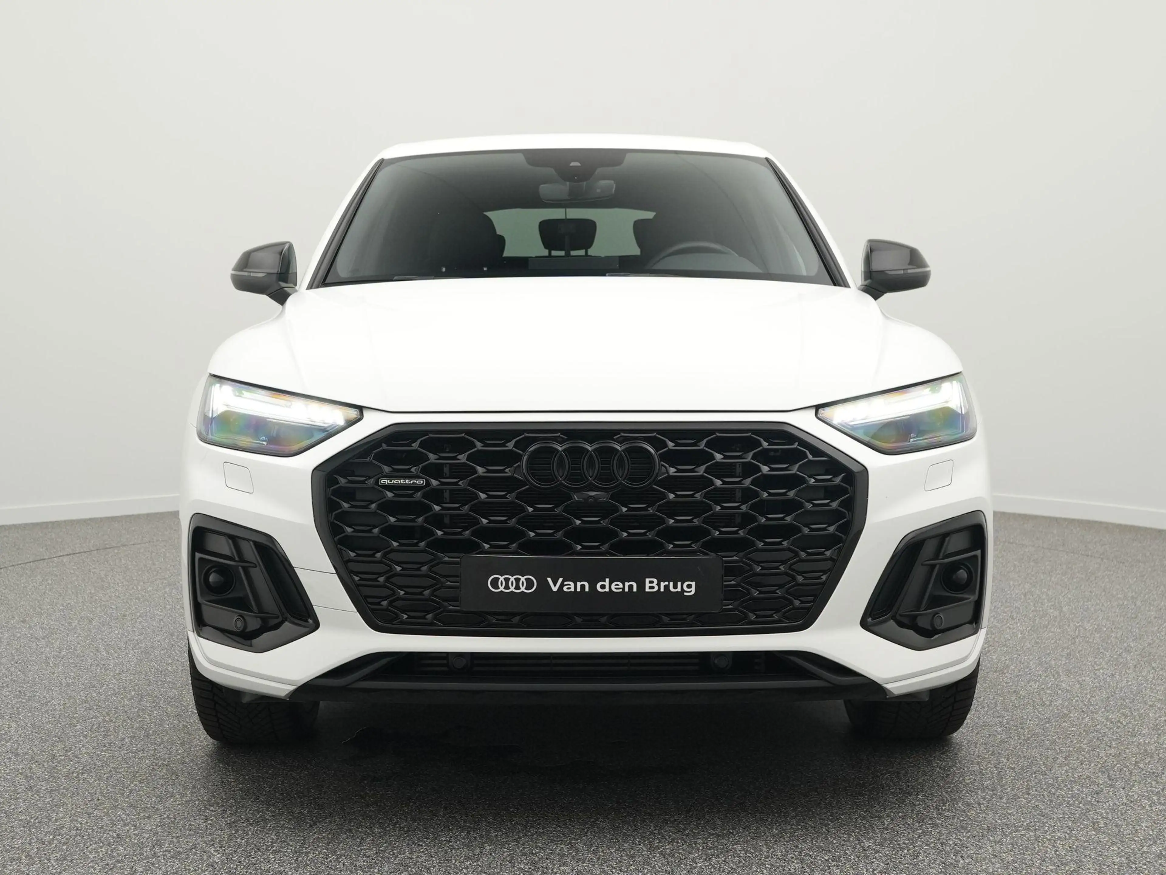 Audi Q5 Sportback 55 TFSI e S edition Competition quattro — photo 3
