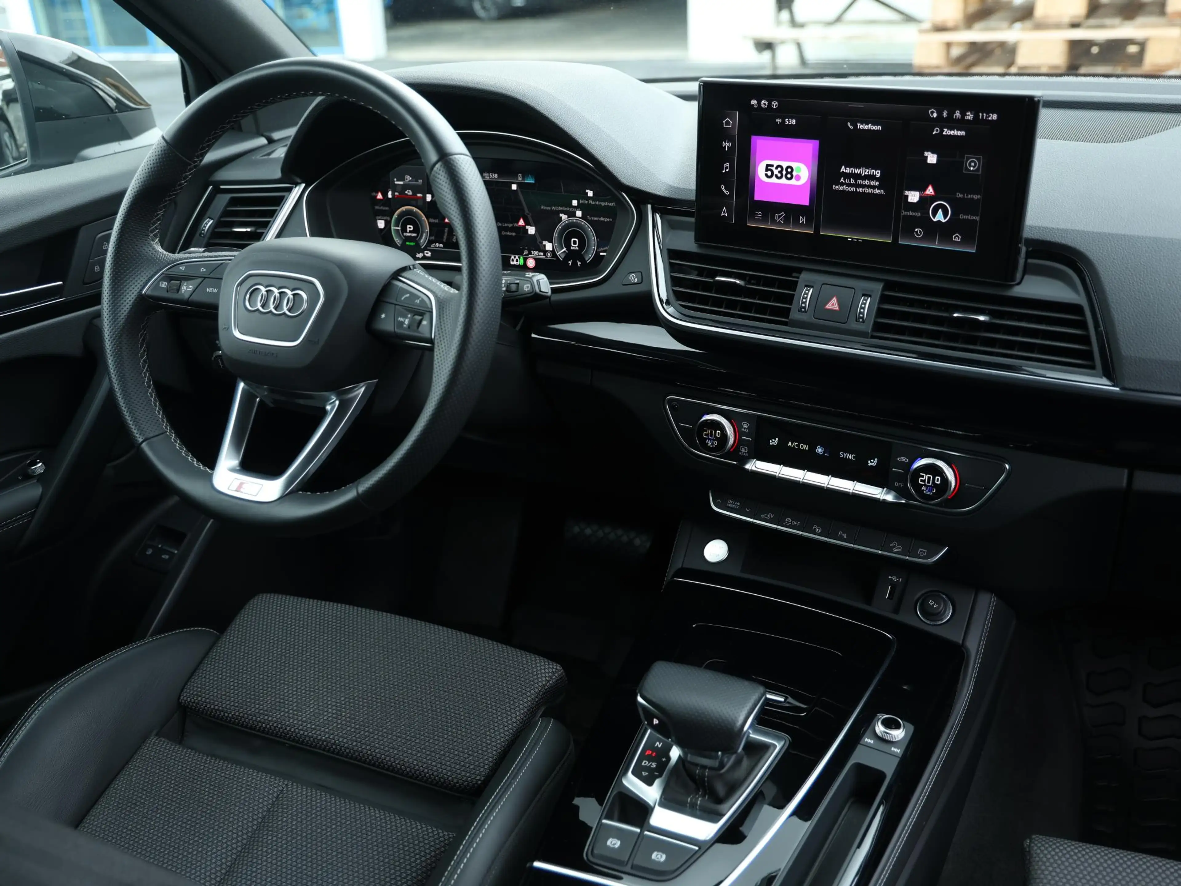 Audi Q5 Sportback 55 TFSI e S edition Competition quattro — photo 6