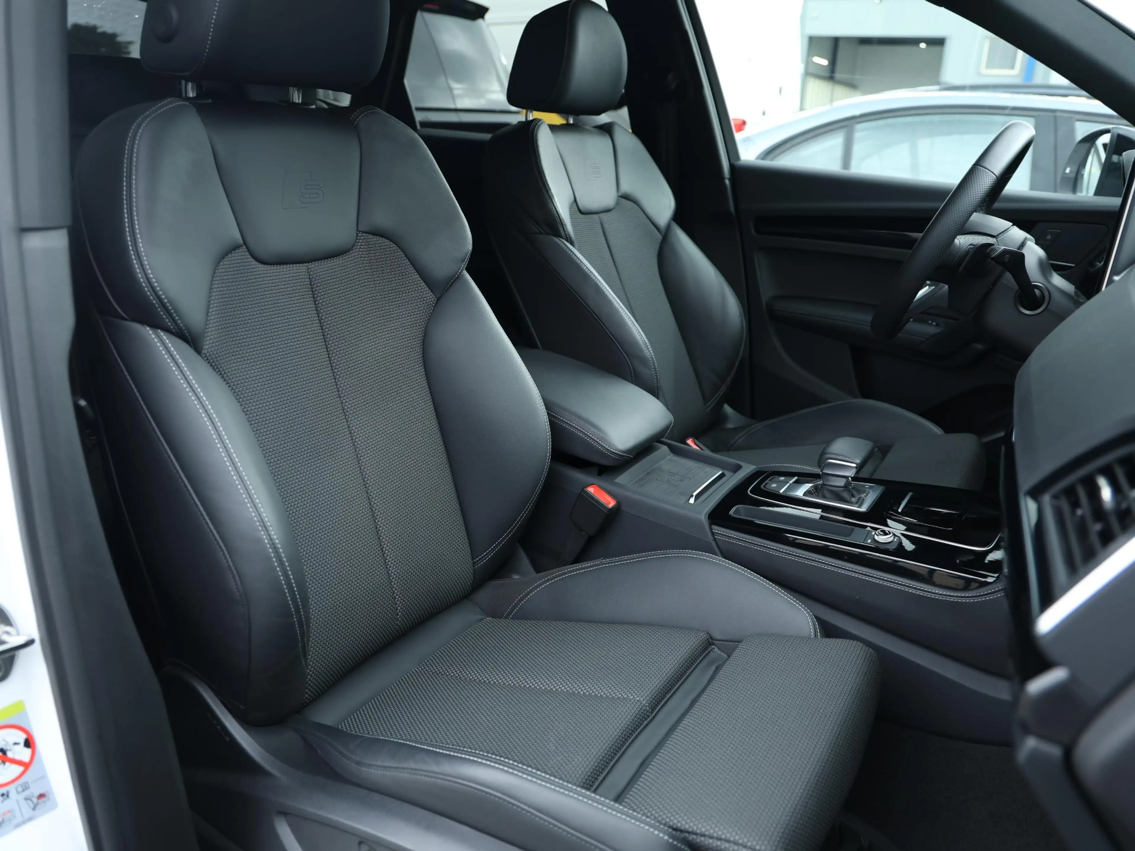 Audi Q5 Sportback 55 TFSI e S edition Competition quattro — photo 7