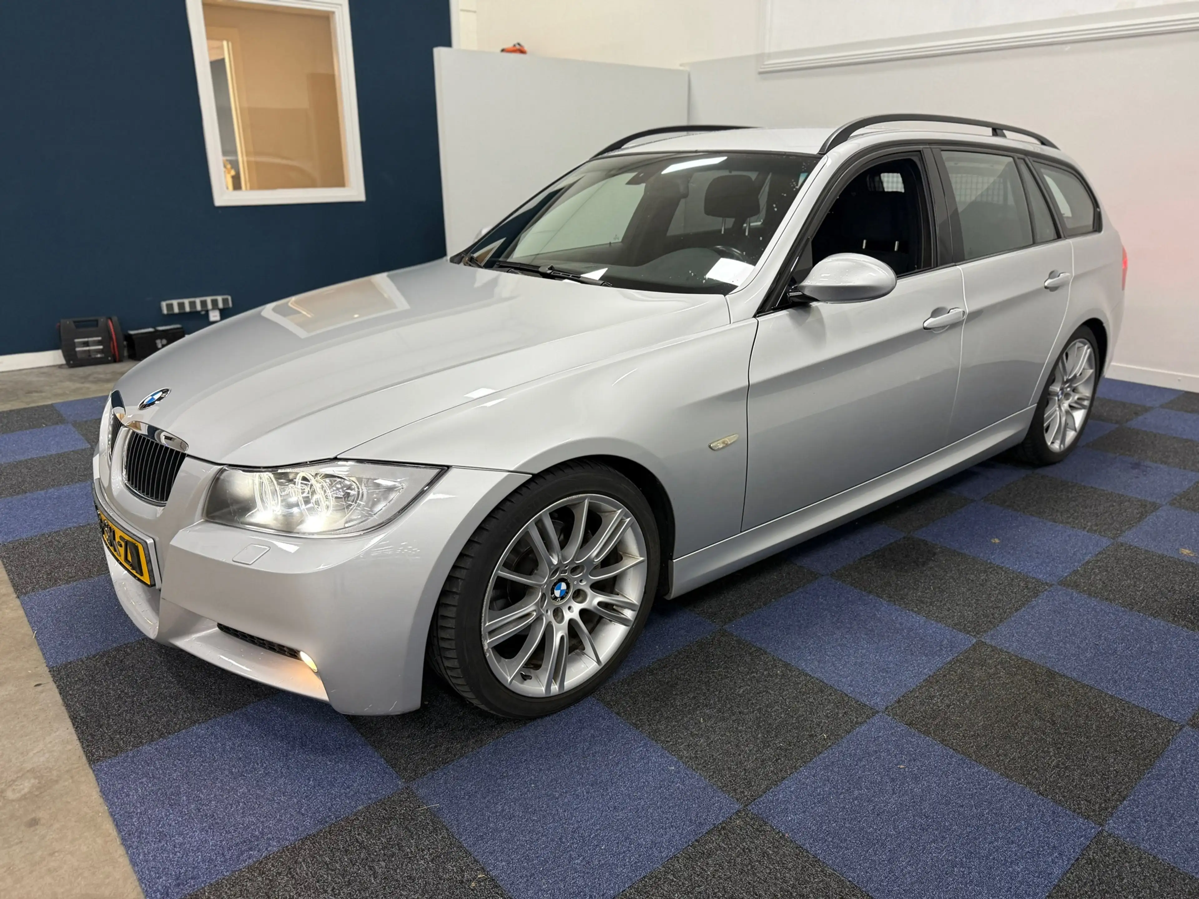 BMW 325 3-serie Touring 325i High Executive / ZEER NETTE A — photo 15