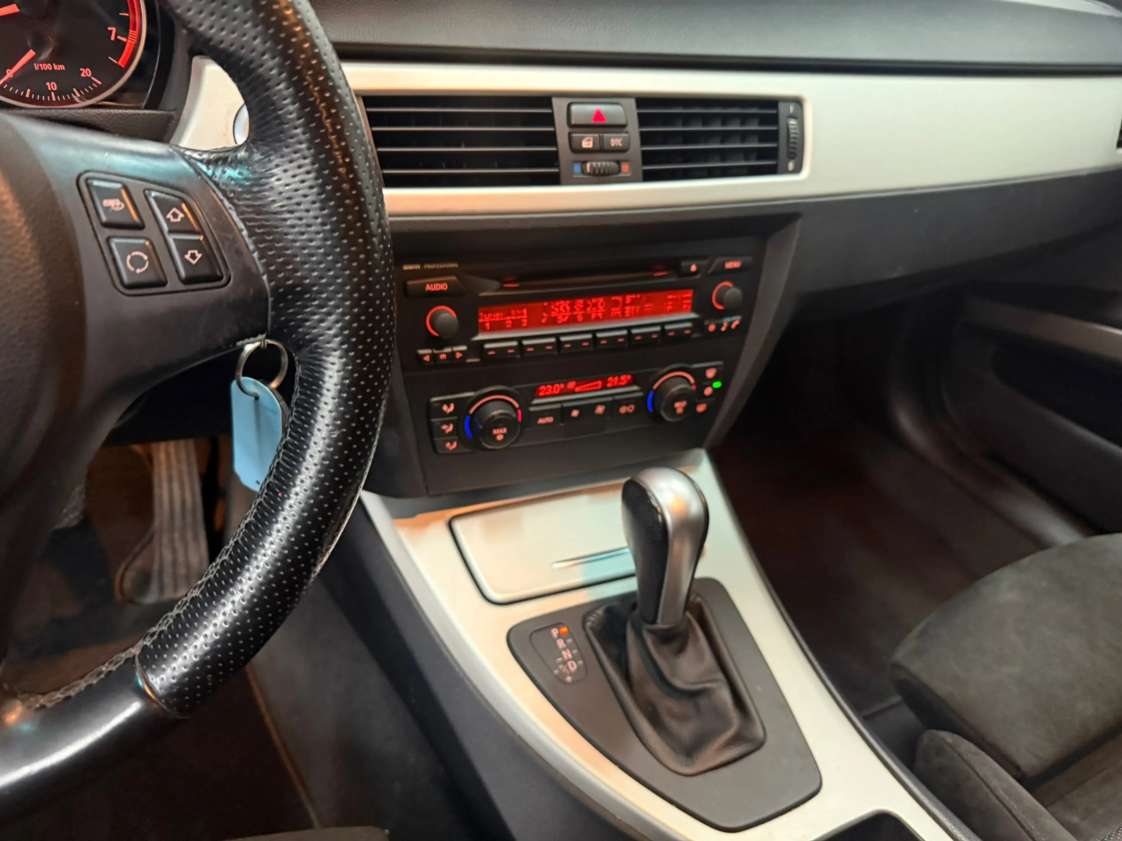 BMW 325 3-serie Touring 325i High Executive / ZEER NETTE A — photo 19