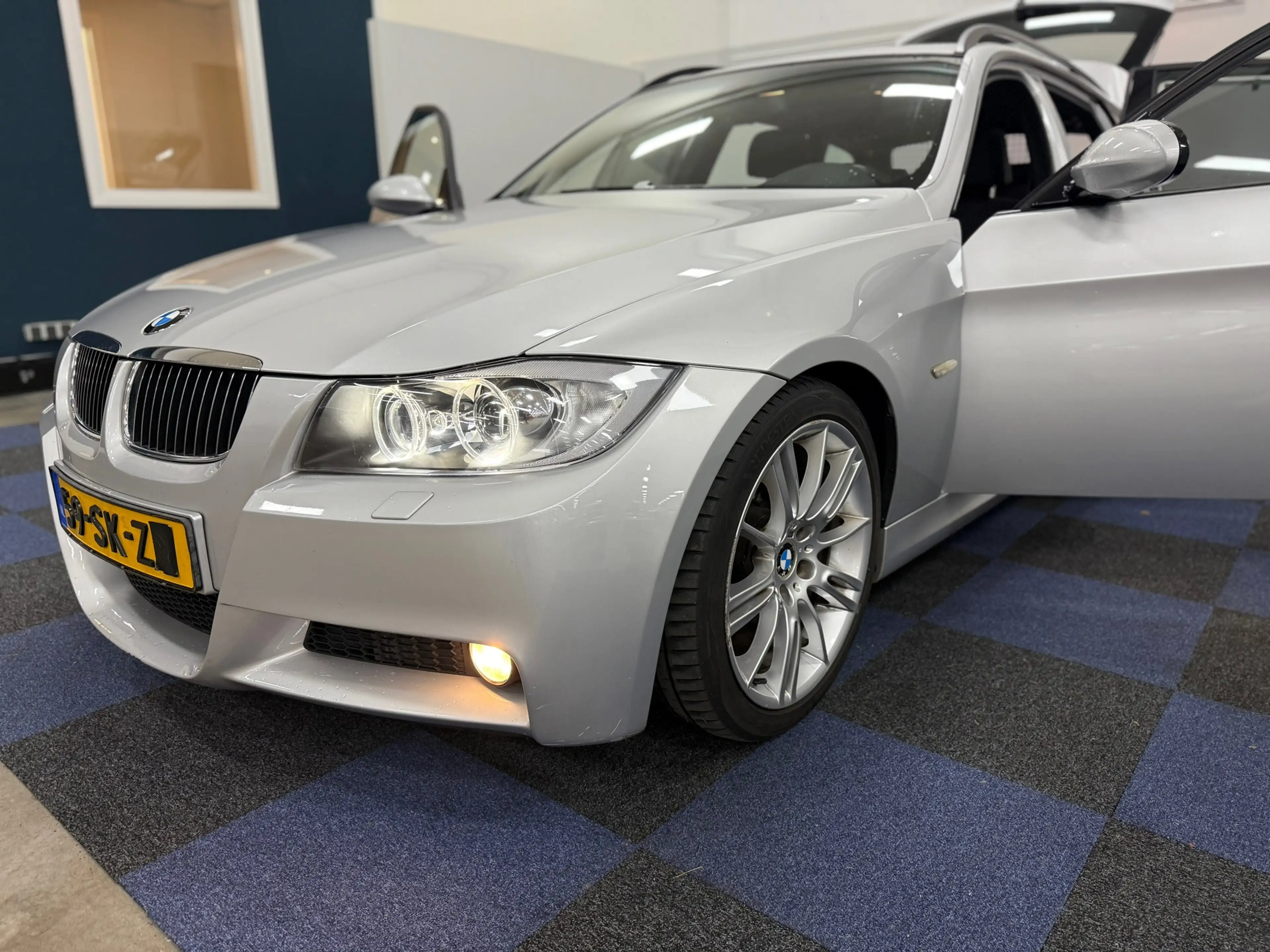 BMW 325 3-serie Touring 325i High Executive / ZEER NETTE A — photo 12