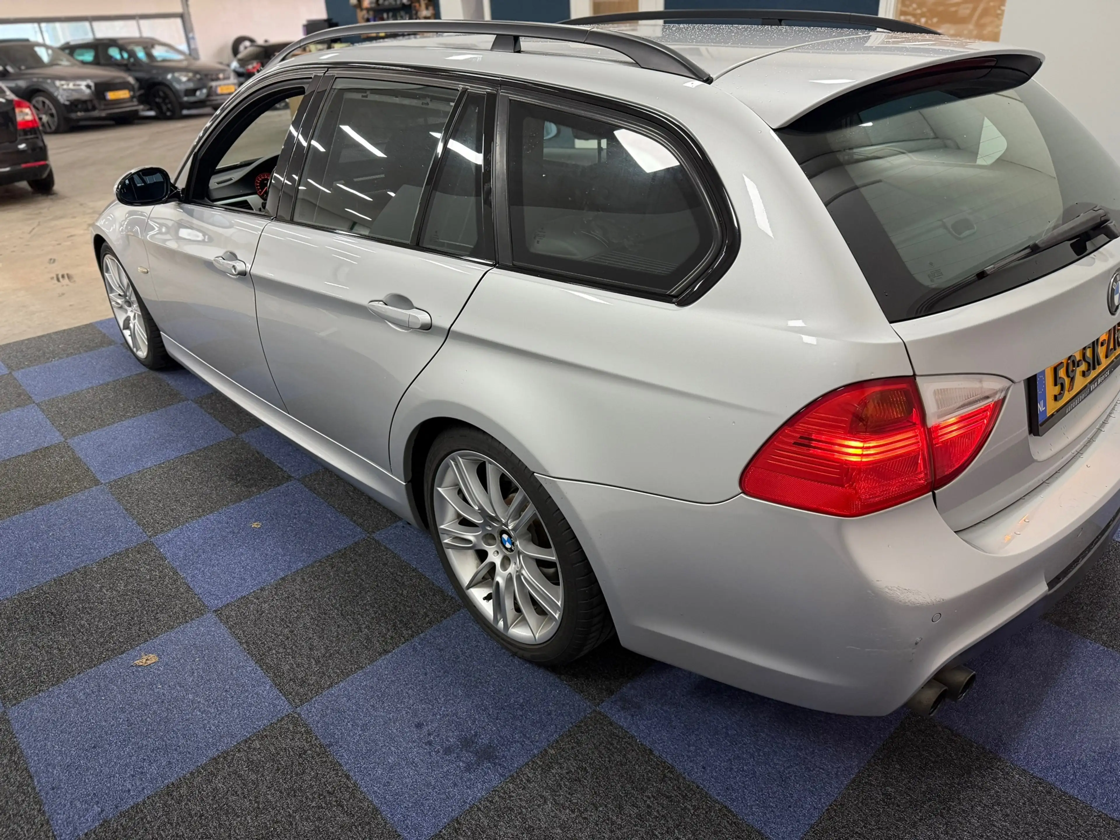 BMW 325 3-serie Touring 325i High Executive / ZEER NETTE A — photo 14