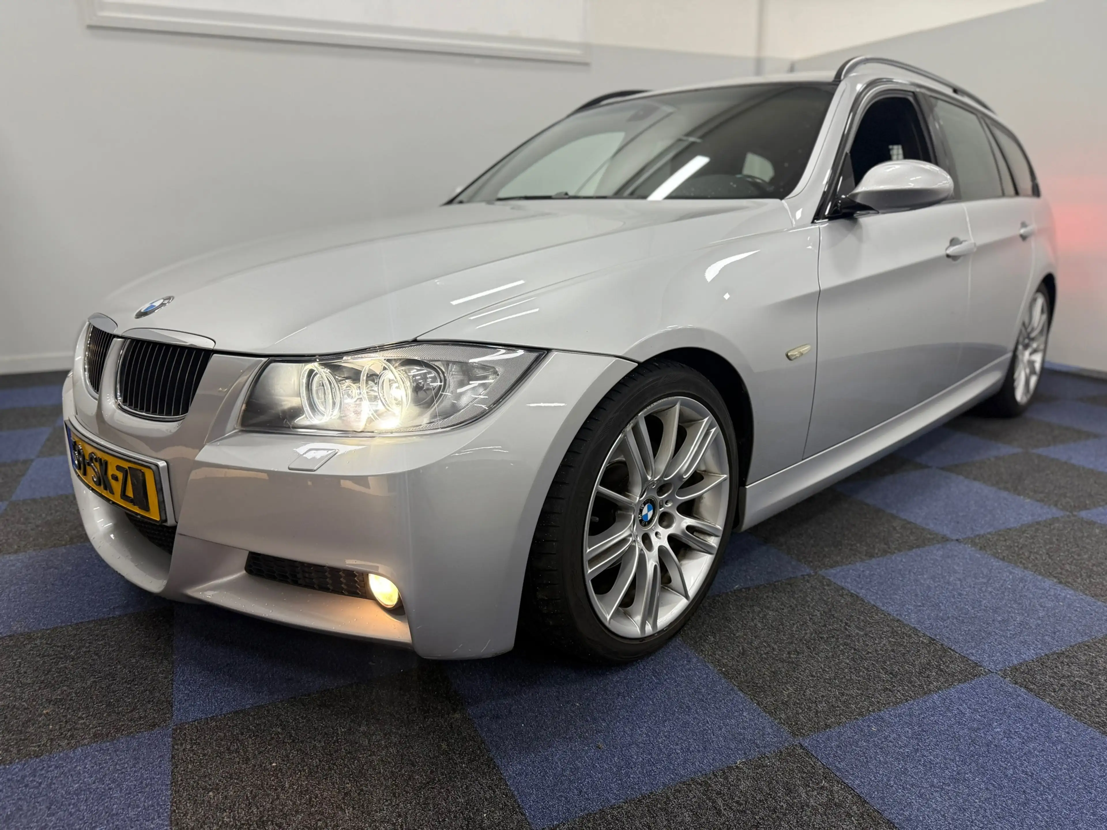 BMW 325 3-serie Touring 325i High Executive / ZEER NETTE A — photo 9