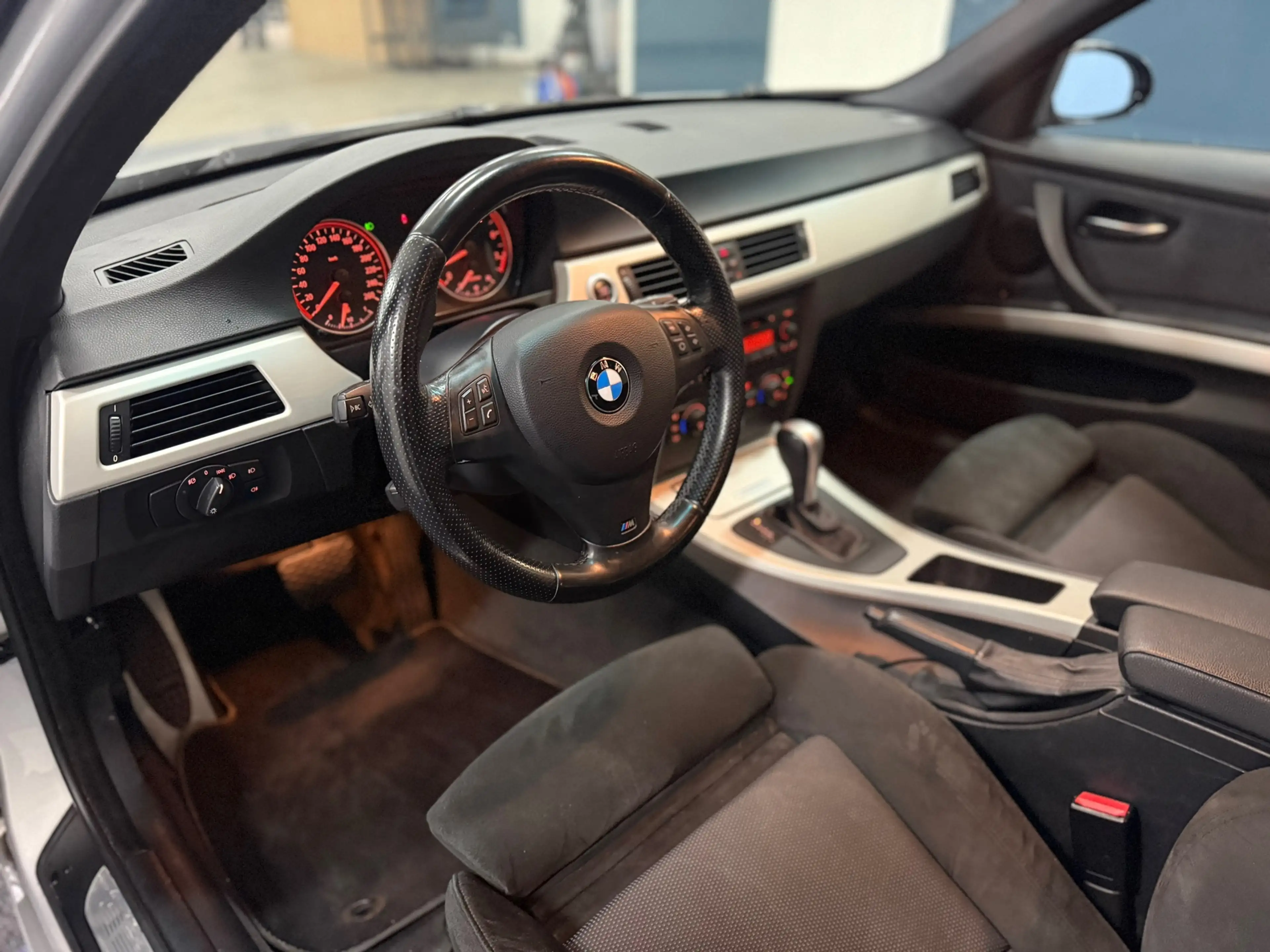 BMW 325 3-serie Touring 325i High Executive / ZEER NETTE A — photo 21