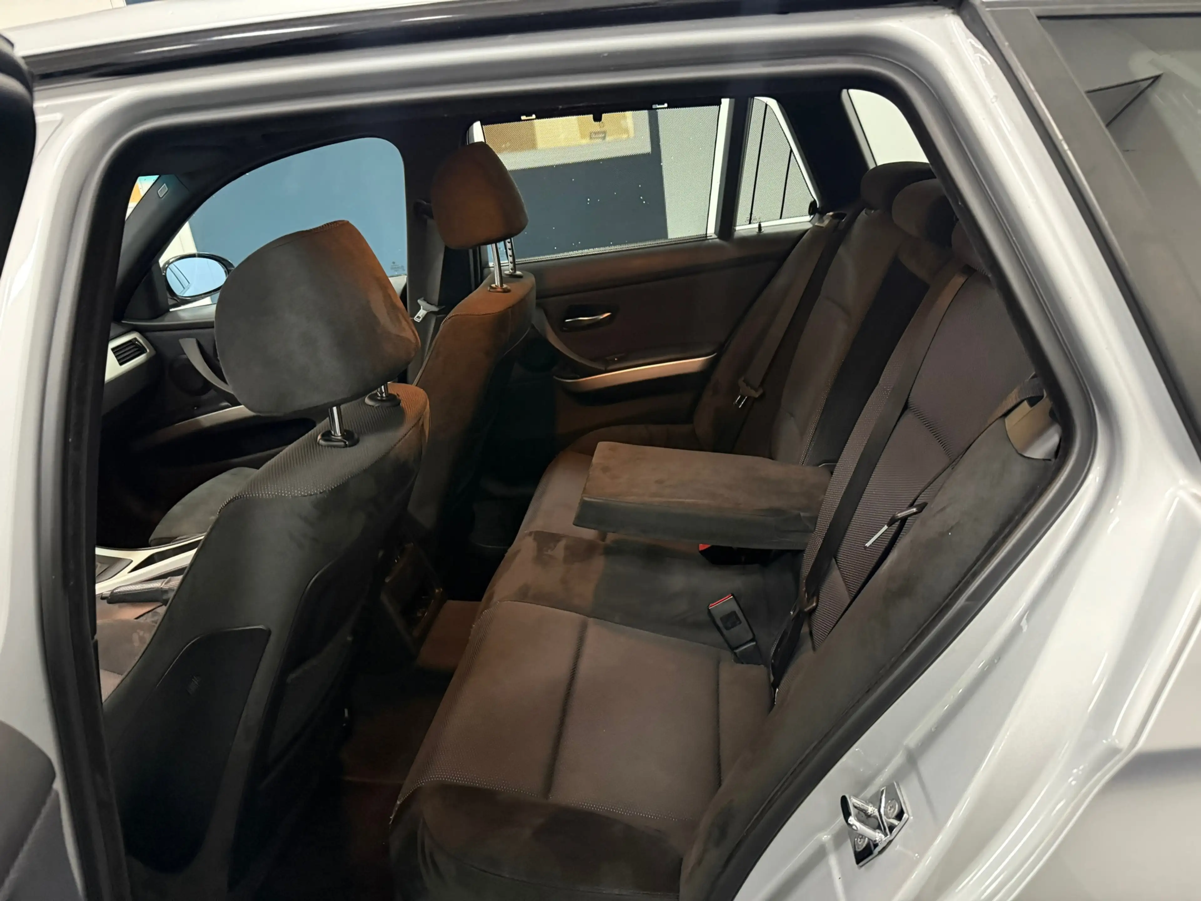 BMW 325 3-serie Touring 325i High Executive / ZEER NETTE A — photo 26