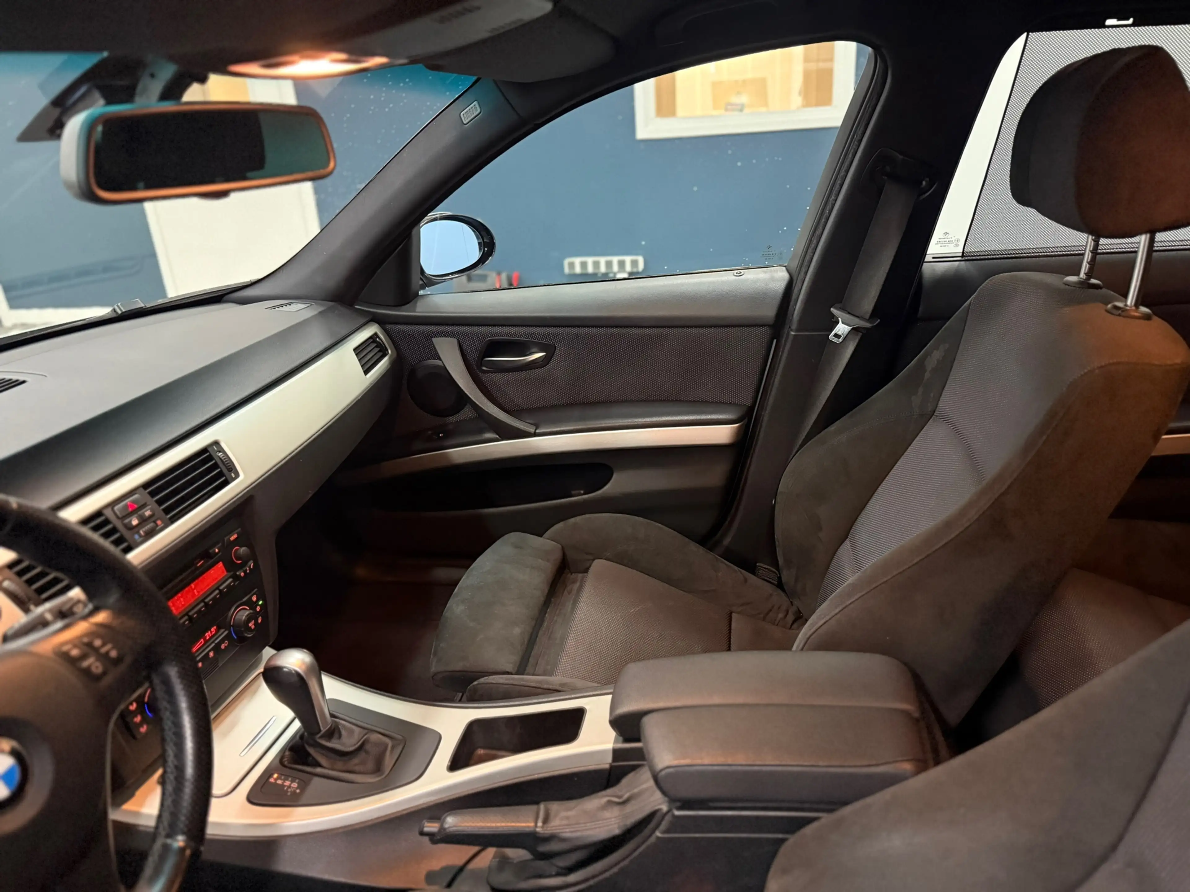 BMW 325 3-serie Touring 325i High Executive / ZEER NETTE A — photo 24