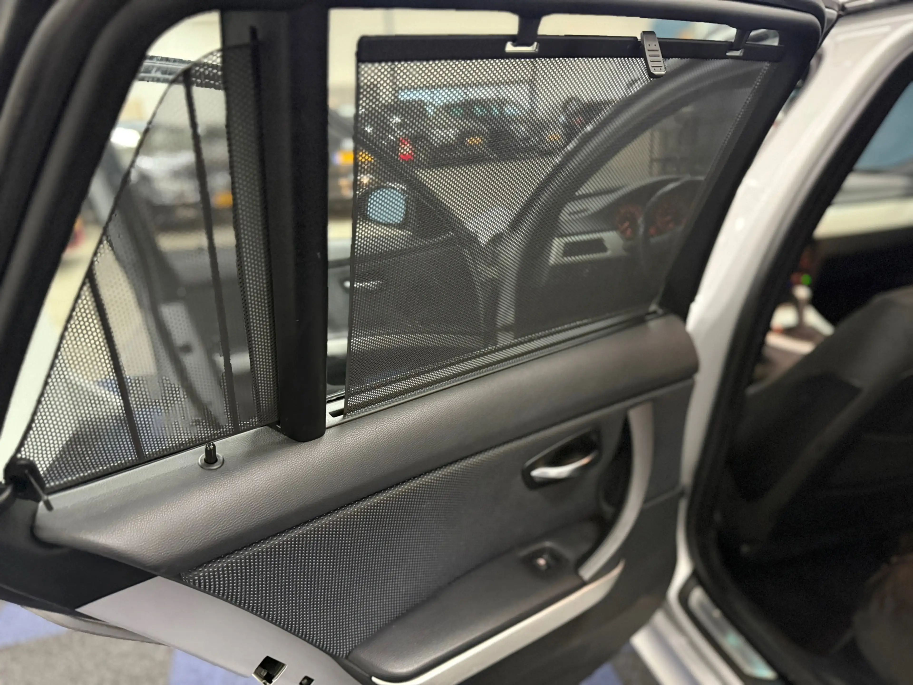 BMW 325 3-serie Touring 325i High Executive / ZEER NETTE A — photo 35