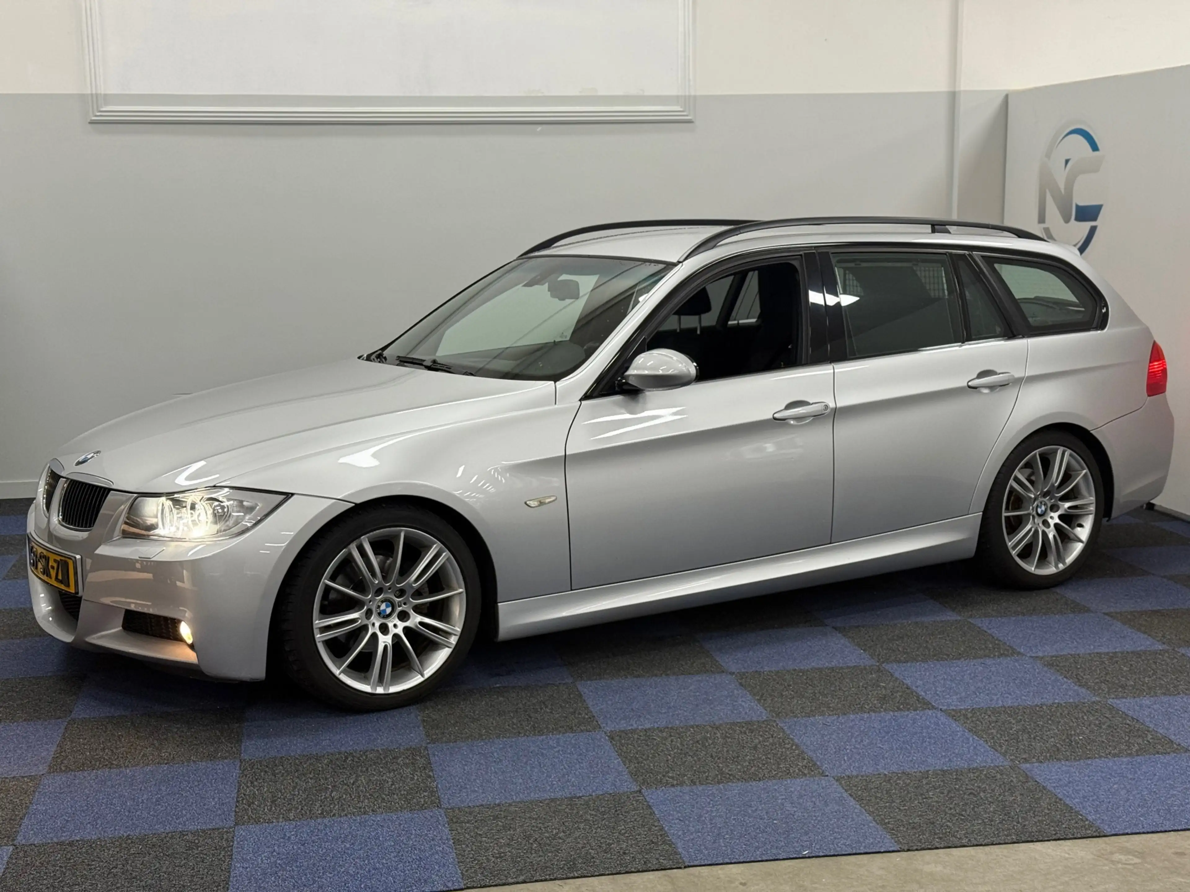 BMW 325 3-serie Touring 325i High Executive / ZEER NETTE A — photo 3