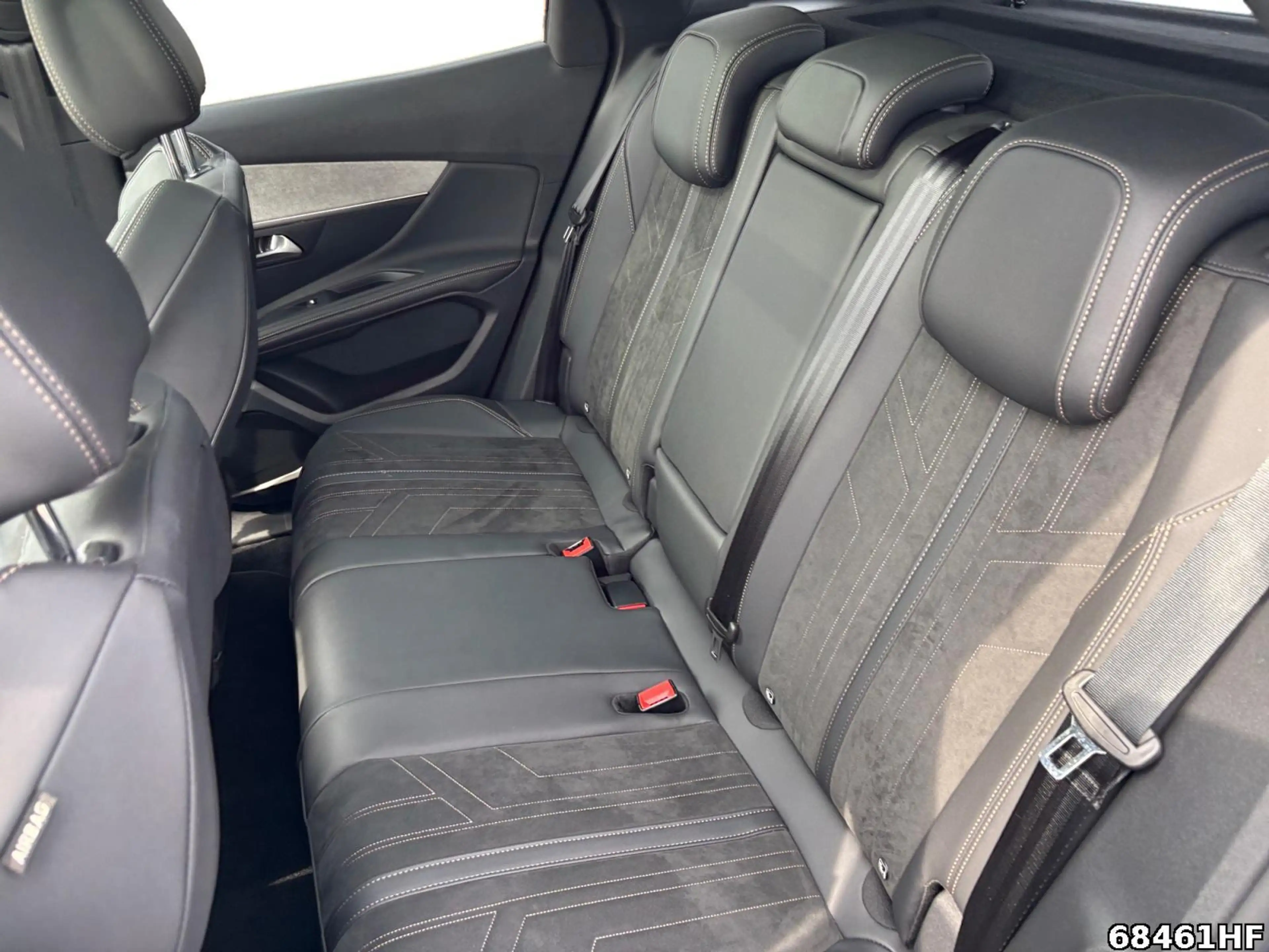 Peugeot 3008 GT Hybrid 136 e-DSC6 — photo 12