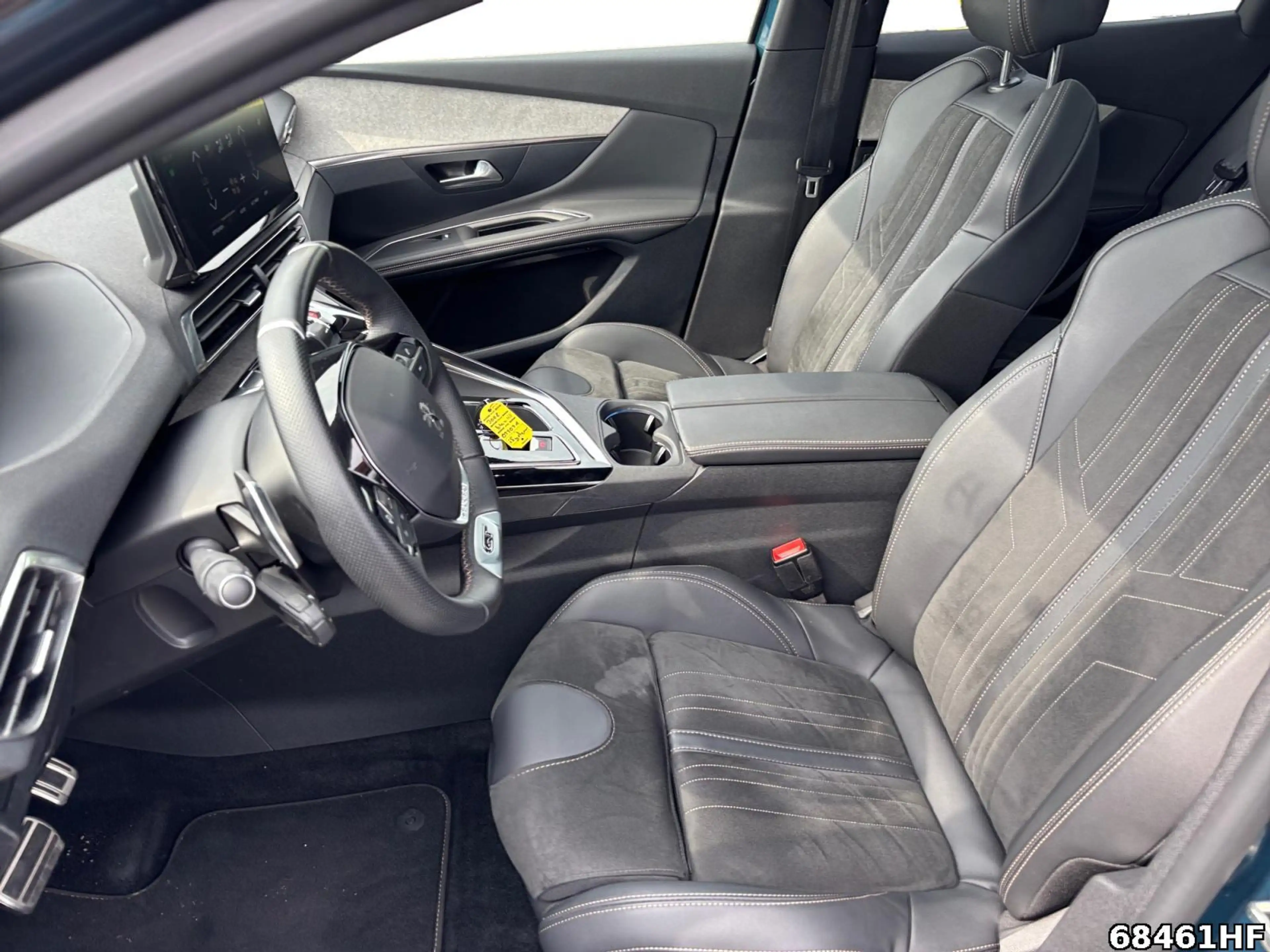 Peugeot 3008 GT Hybrid 136 e-DSC6 — photo 11