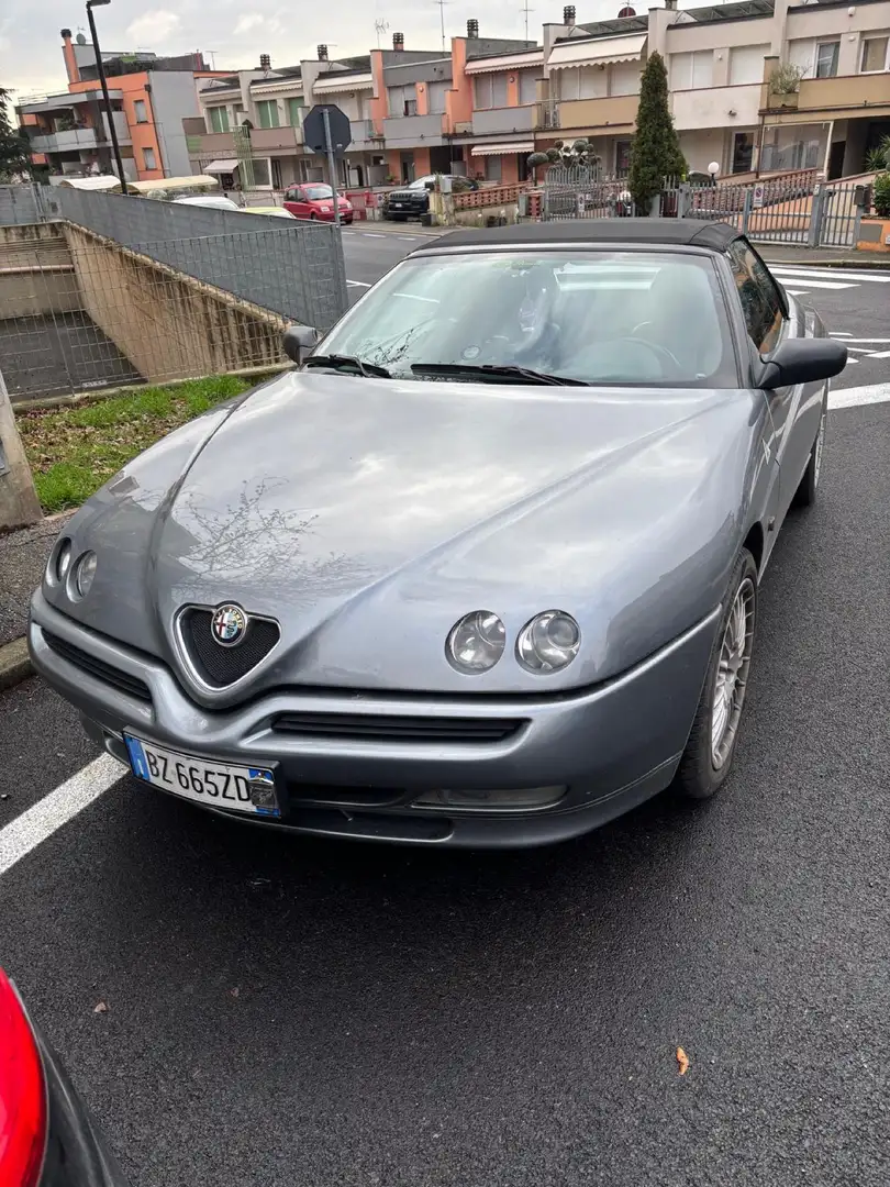 Alfa Romeo Spider 1.6 Veloce - 1