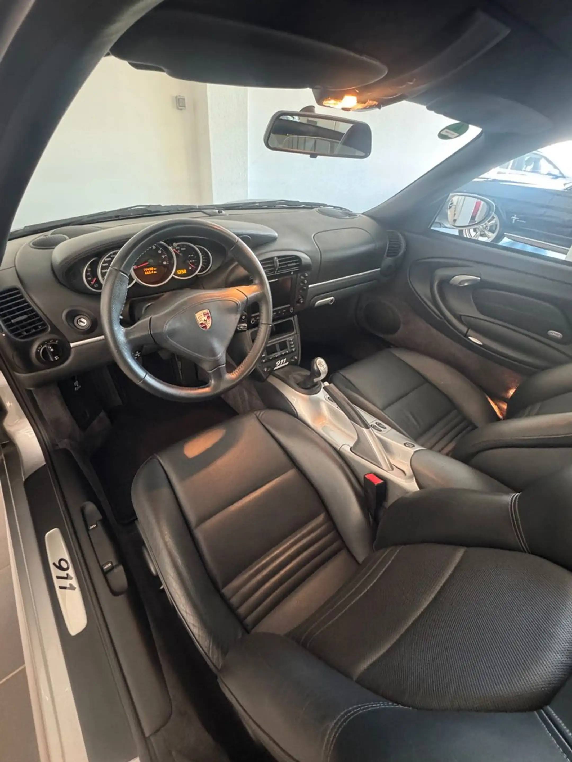 Porsche 996 40 Jahre Jubiläumsmodell — photo 12