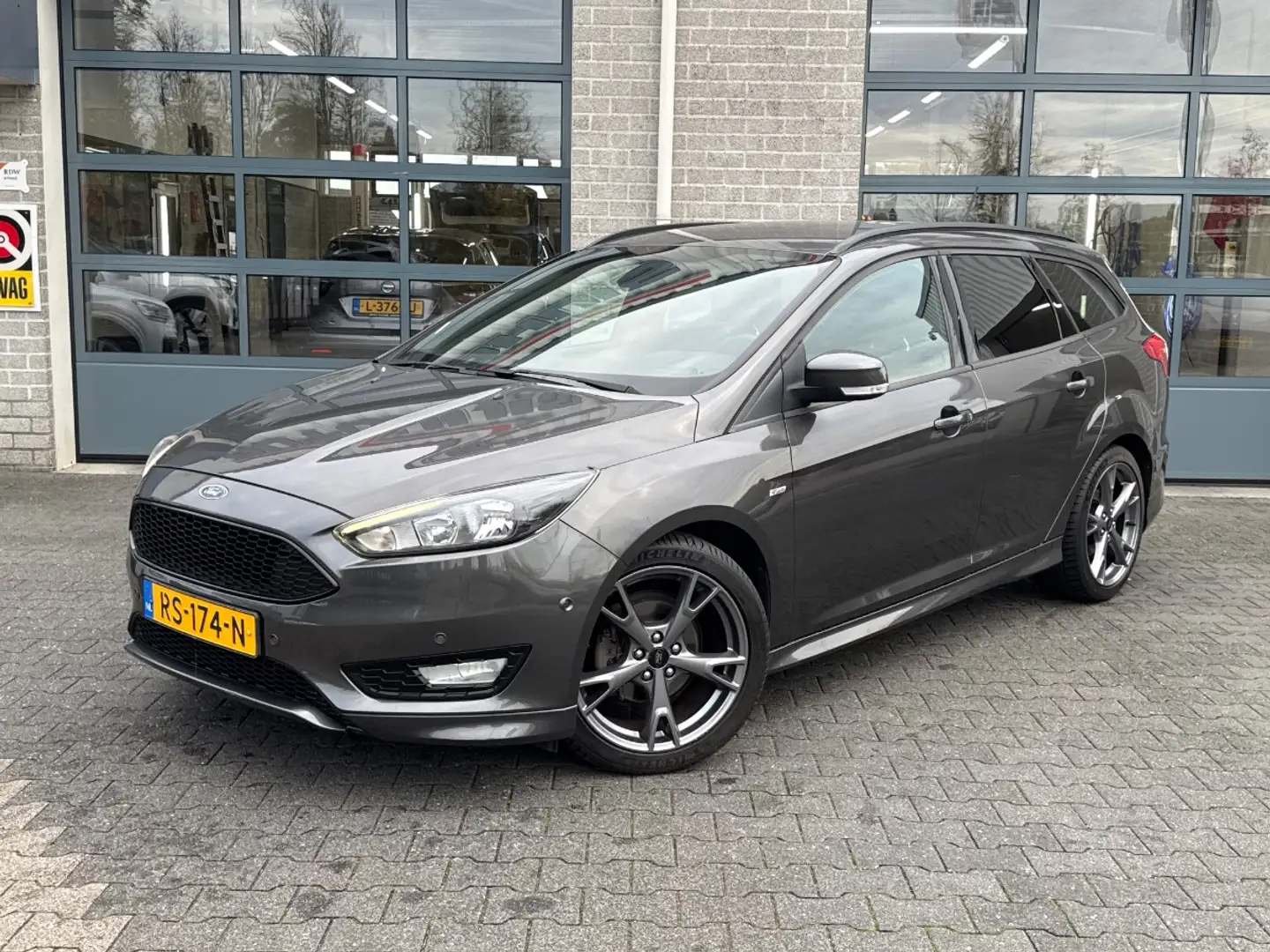 Ford Focus Wagon 1.0 ST-Line | 125PK | NAP | TREKHAAK | Gris - 1