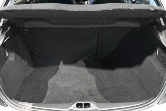 Peugeot 208 view 8