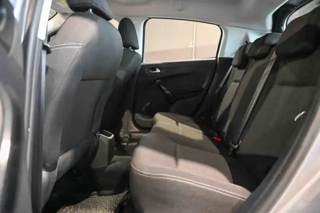 Peugeot 208 view 14