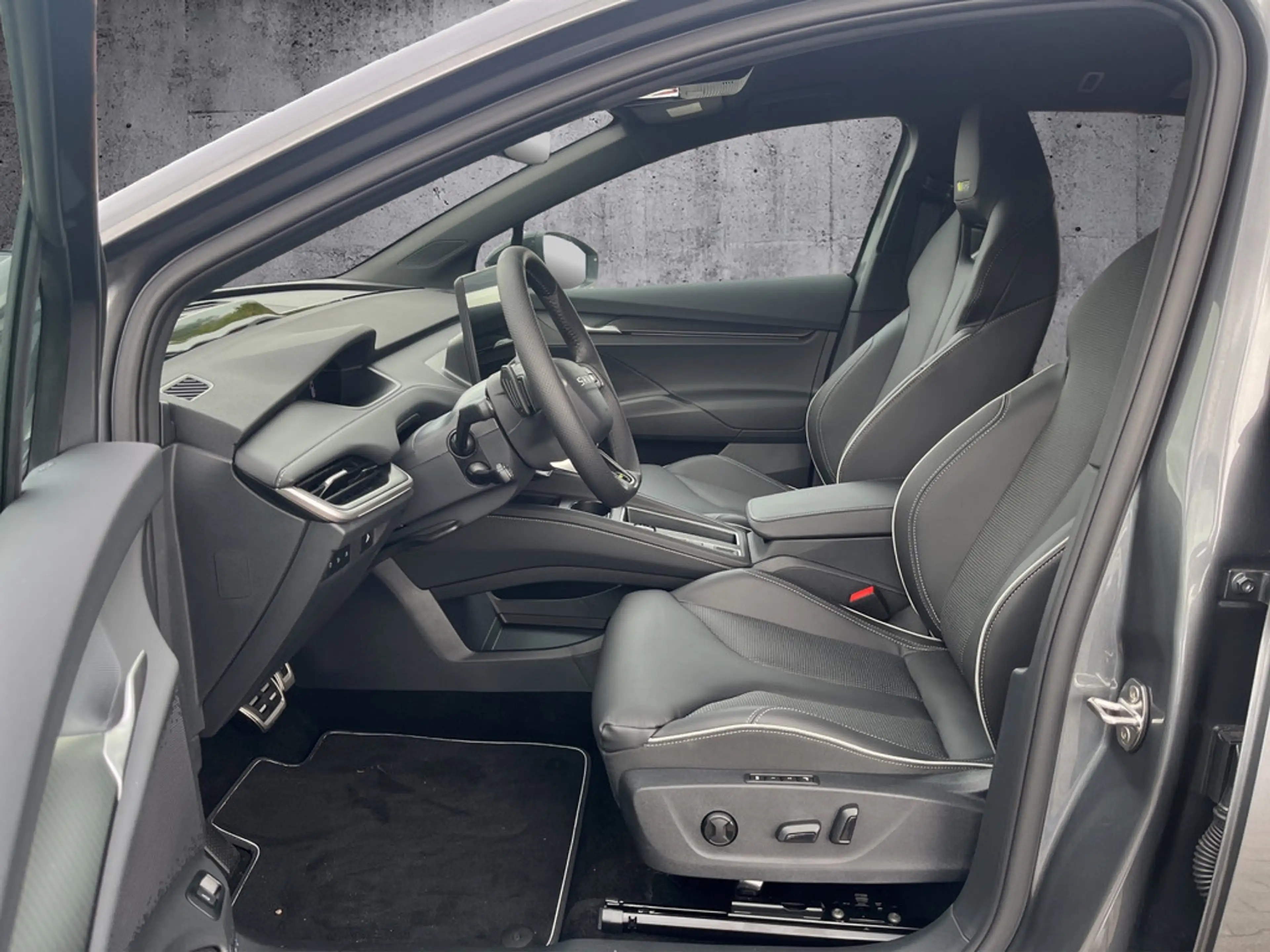 Skoda Enyaq RS 82 kWh 250 kW 1-Gang-Automatik 4x4 RS +21+SUITE+TRANSPORT+A — photo 8