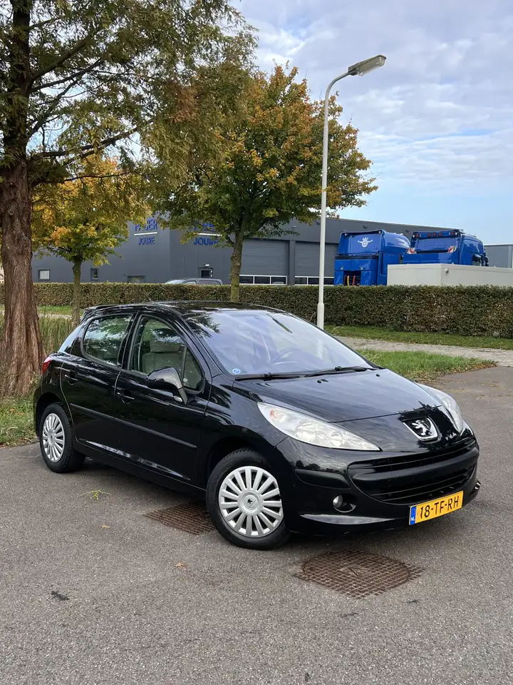 Peugeot 207