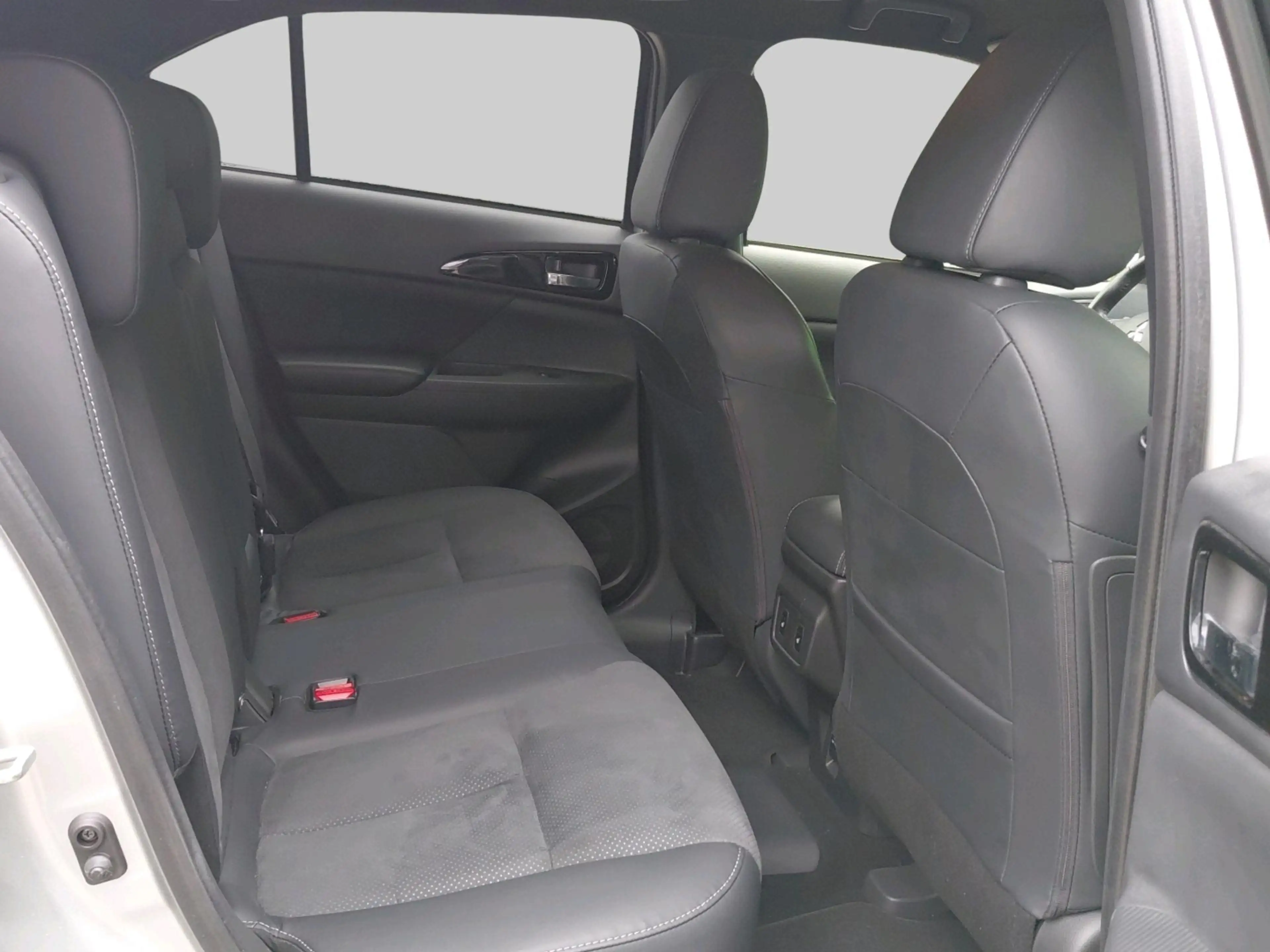 Mitsubishi Eclipse Cross 2.4 PHEV Executive — photo 14